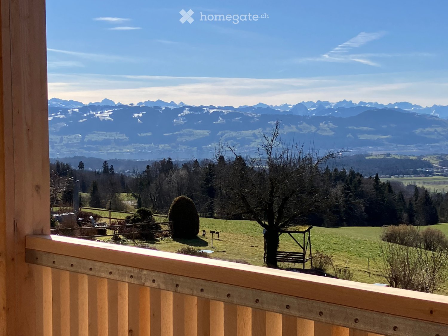 3.5-Zimmer-Dachwohnung mit Panorama & Eigentumsstandard – naturnah wohnen in Wernetshausen - Bild 2