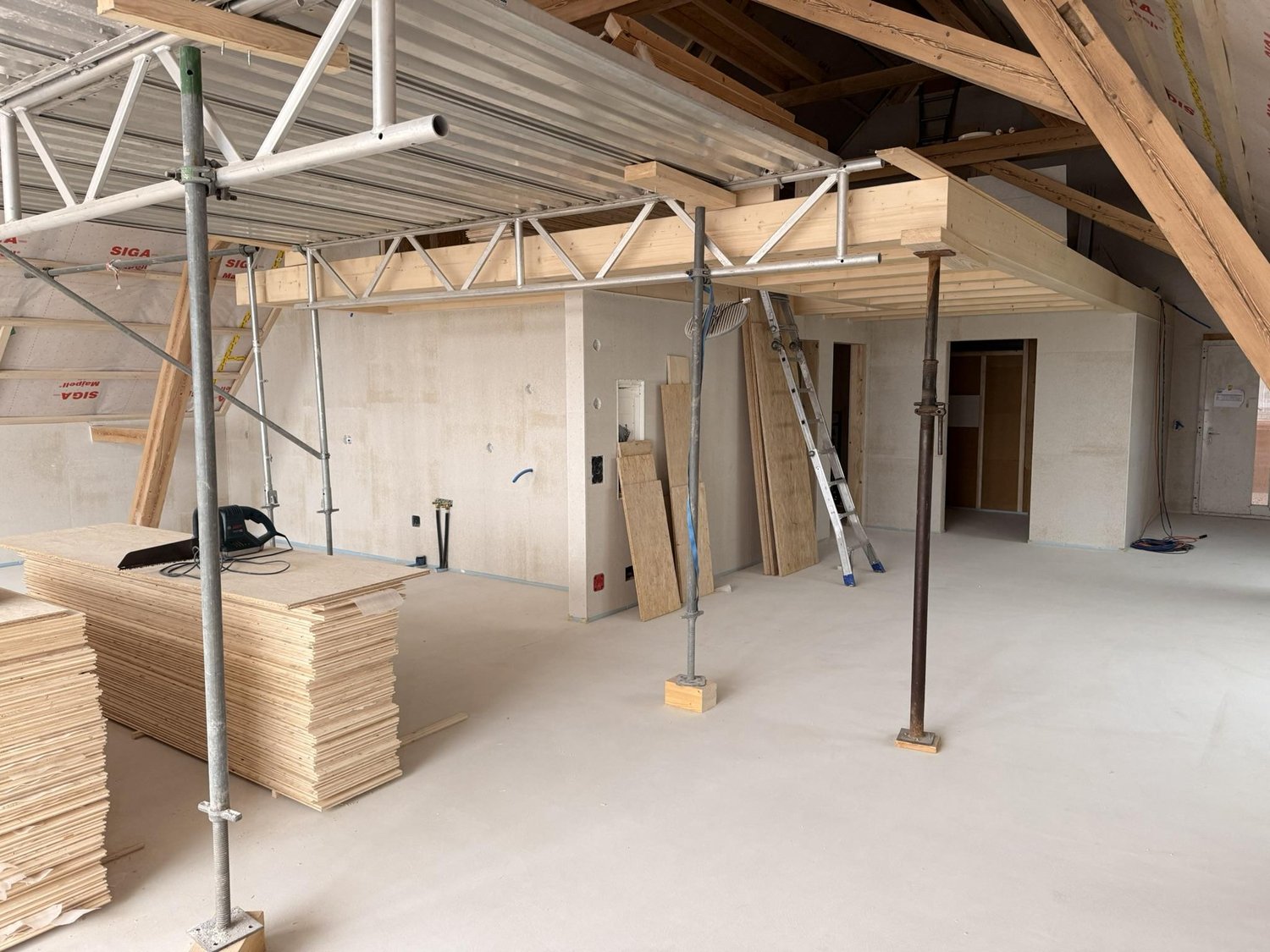 Neue 3.5-Zimmer Dachwohnung auf dem Bauernhof - Bild 3