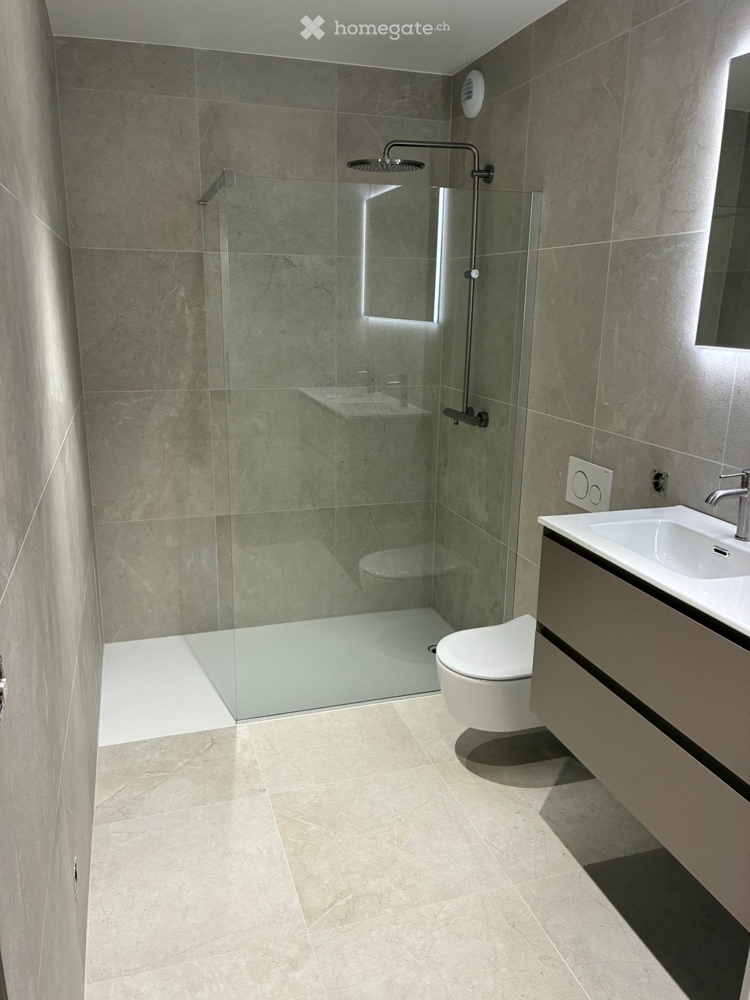 Luxurious 6-Room Apartment with Modern Amenities in Vandoeuvres - Bild 2