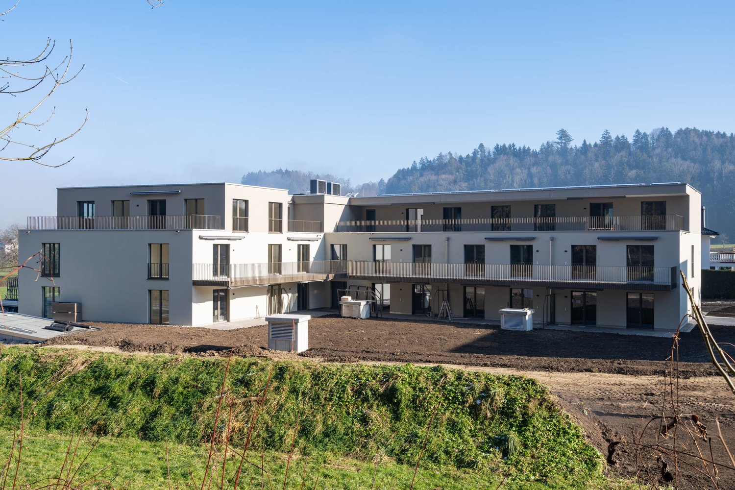 Moderne 2.5-Zimmer-Wohnung in Neubau mit Terrasse - Bild 6