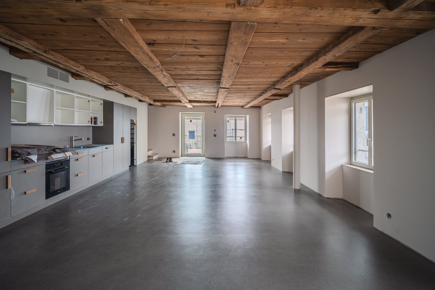 Moderne 4-Zimmer-Duplex-Wohnung an zentraler Lage in Berikon - Bild 2