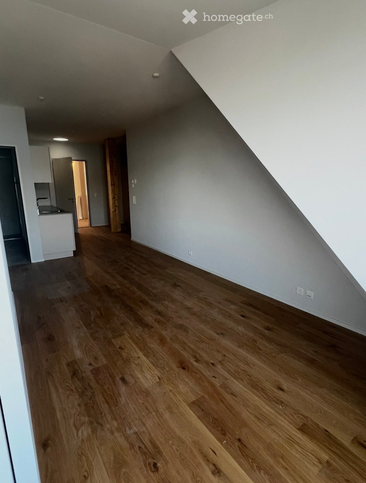 Moderne 2.5-Zimmer-Dachwohnung mit Seeblick in Horgen - Bild 3