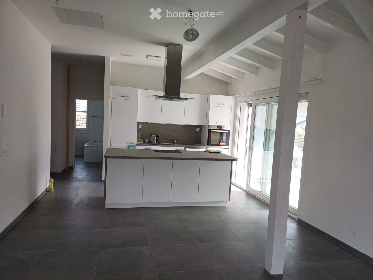 4,5 Familienwohnung mit Hobbyraum / Keller - Bild 3