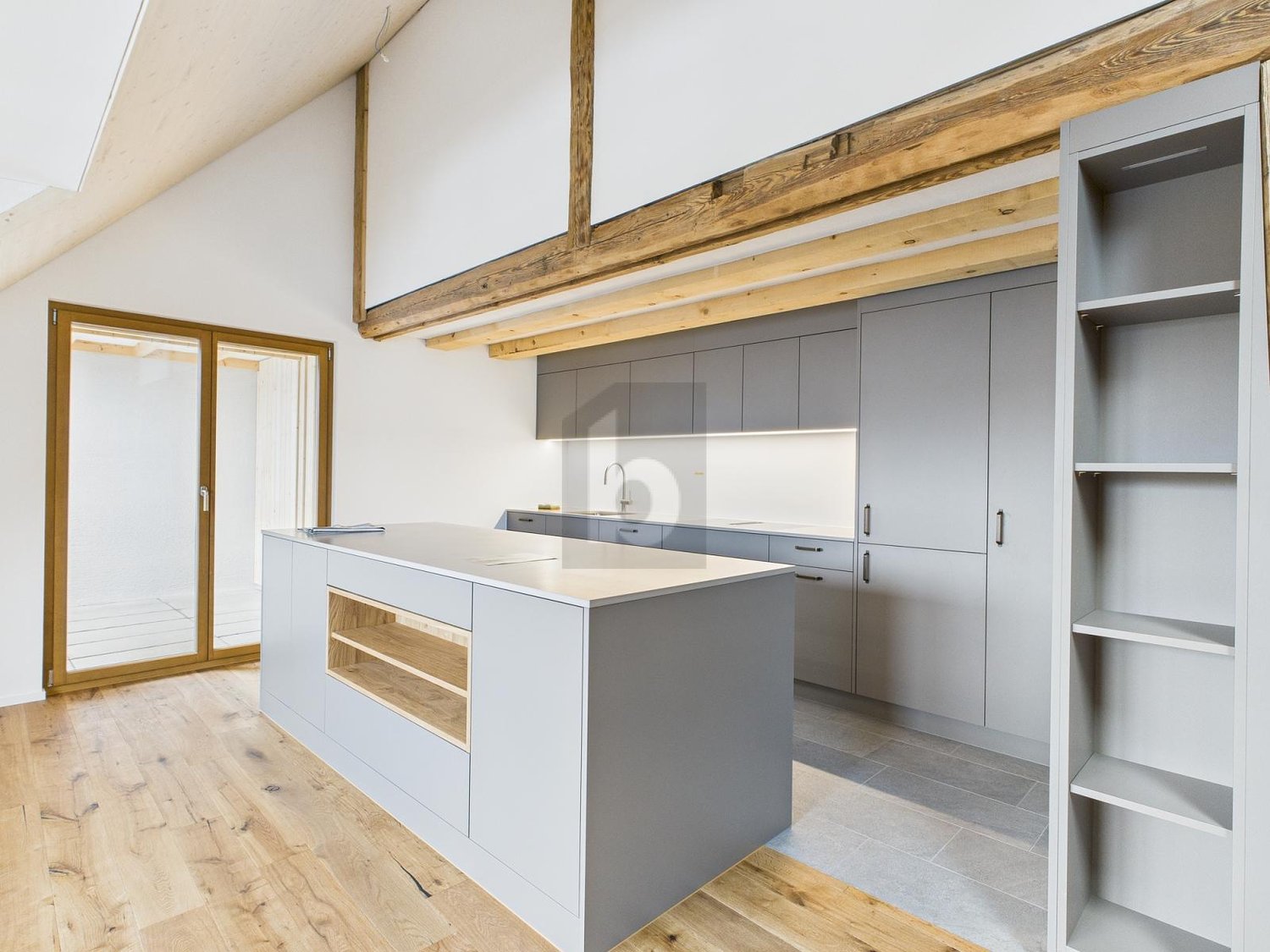 RUSTIKAL TRIFFT MODERNE - Bild 1