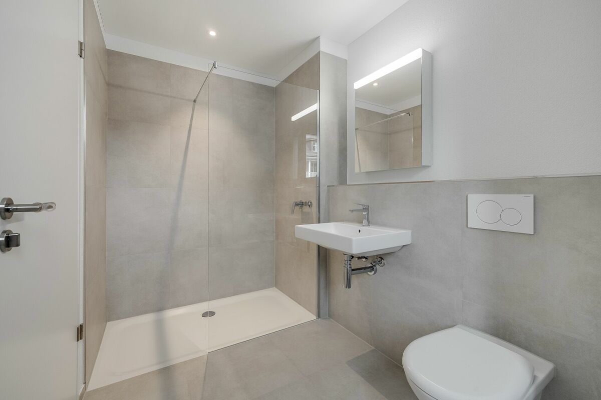 Erstvermietung - Attraktive 3 1/2-Zimmer-Gartenwohnung mit Loggia und Gartensitzplatz im Zentrum von Sissach - Bild 9