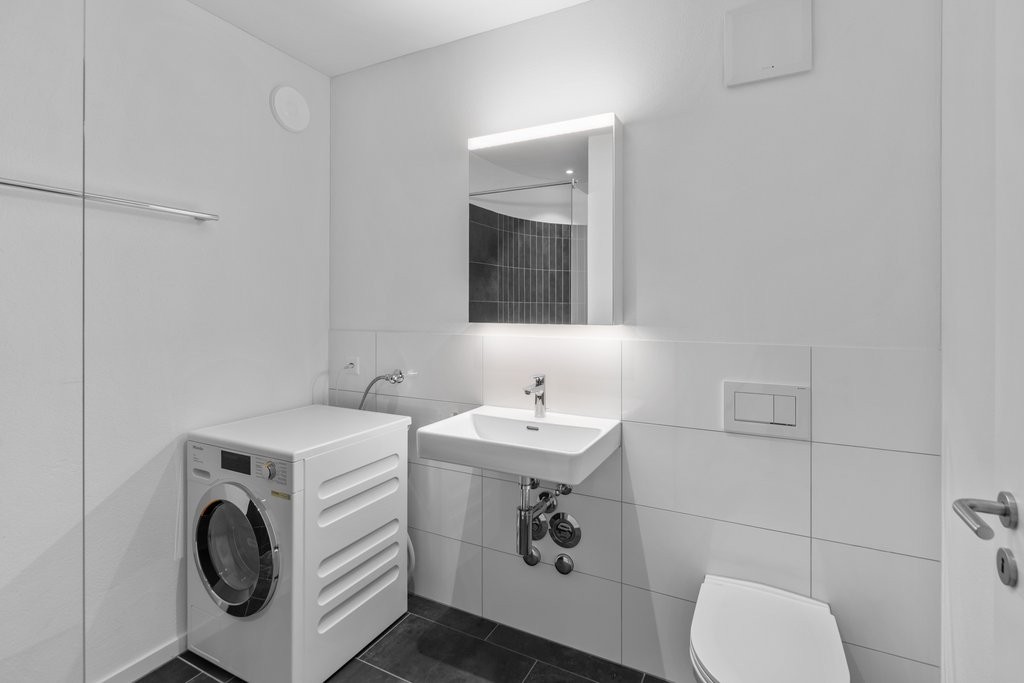 Erstvermietung - 1.5-Zimmerwohnung im Wolfganghof Süd - 09.2014_Bad.jpg