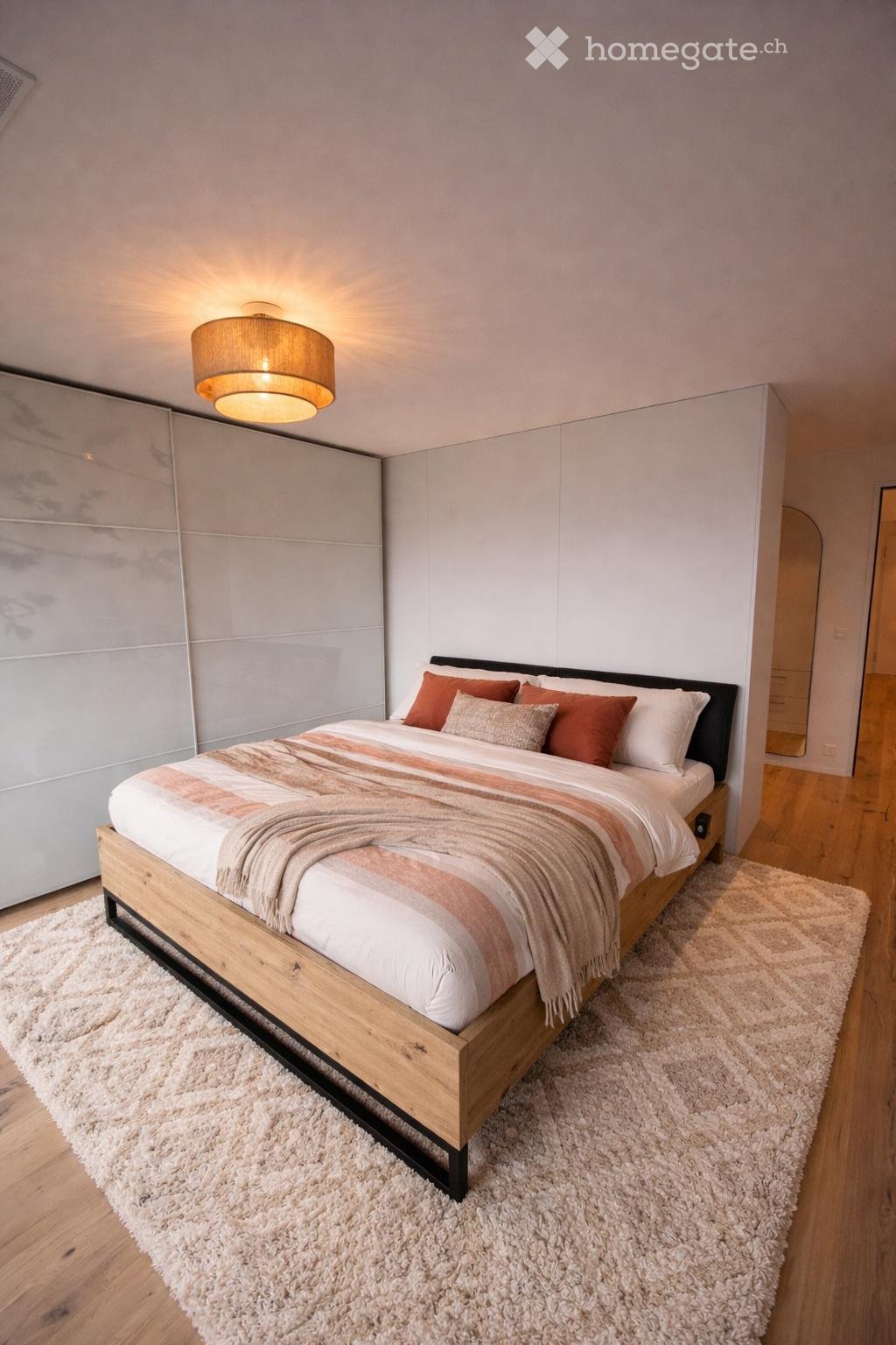 2.5-Zimmer Wohnung im 12. Stock mit Panoramablick und hohem Ausbaustandard - Bild 4