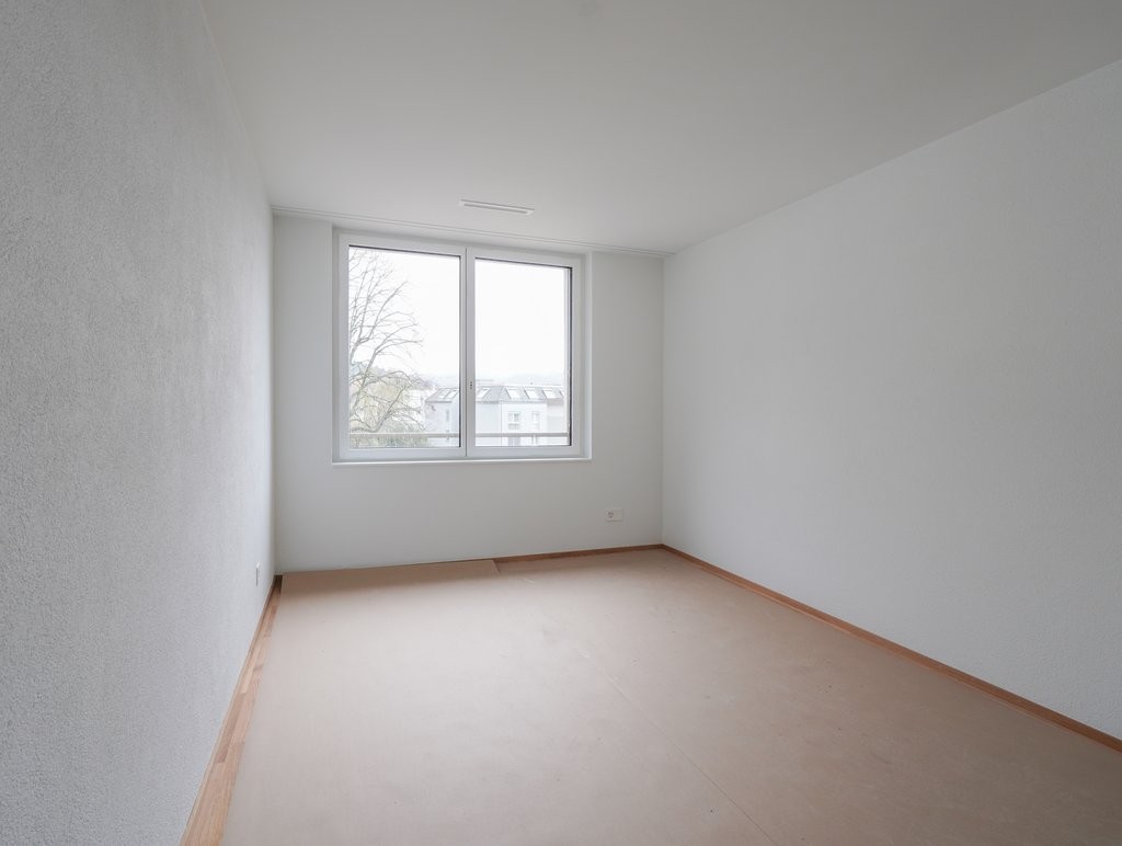 ERSTVERMIETUNG IN LIESTAL - jede Wohnung mit eigenem Waschturm - Zimmer.jpg