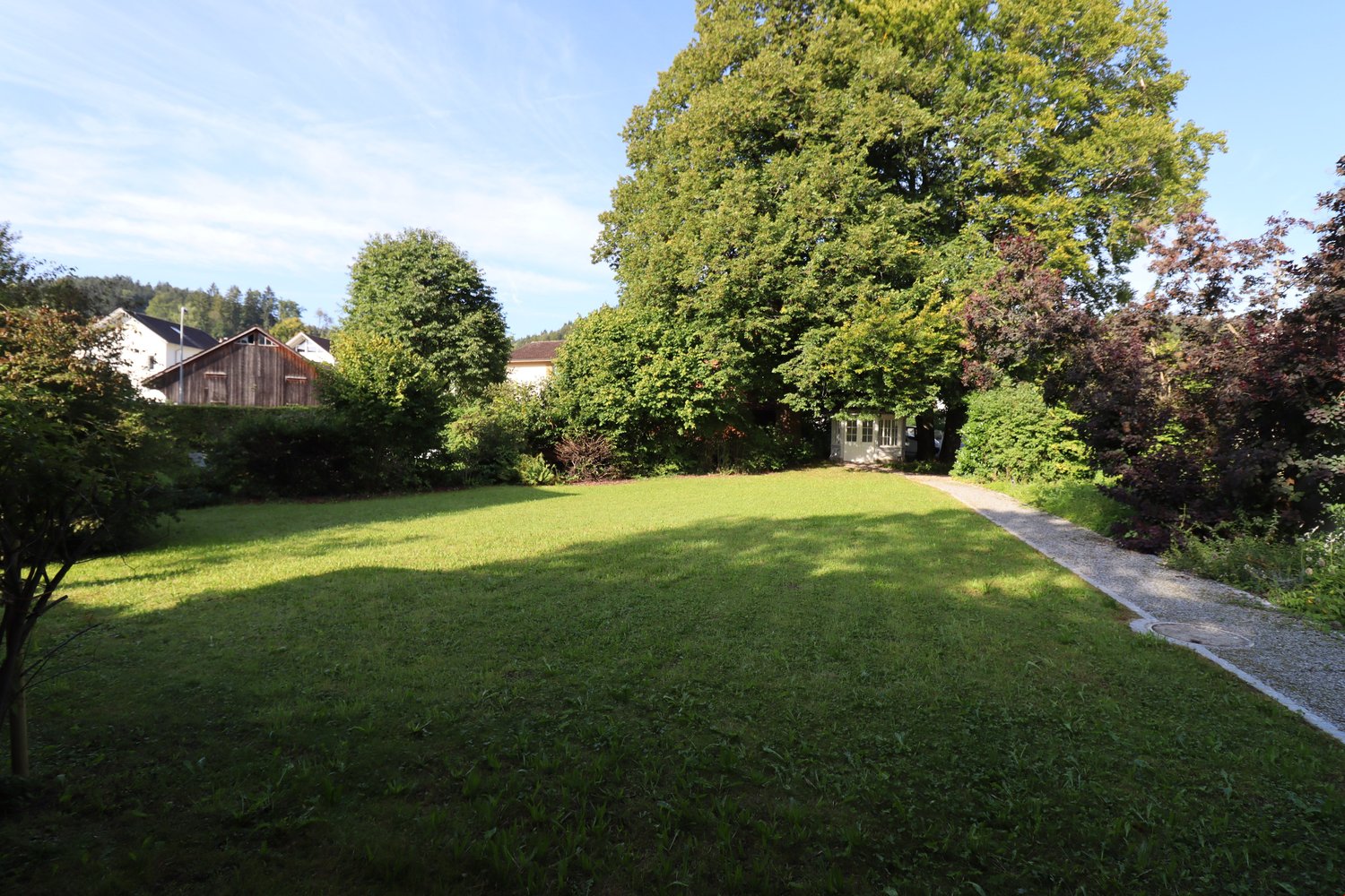 Neuwertige 7.5-Zi. Wohnung mit Blick ins Grüne - Bild 3