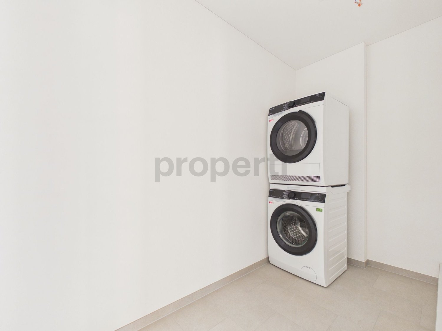 Moderne 3.5-Zimmer-Wohnung mit Balkon in Affoltern - Image 10