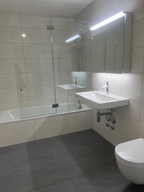 Neubau: Grosszügige 2.5-Zimmer-Wohnung an zentralster Lage - Bild 5