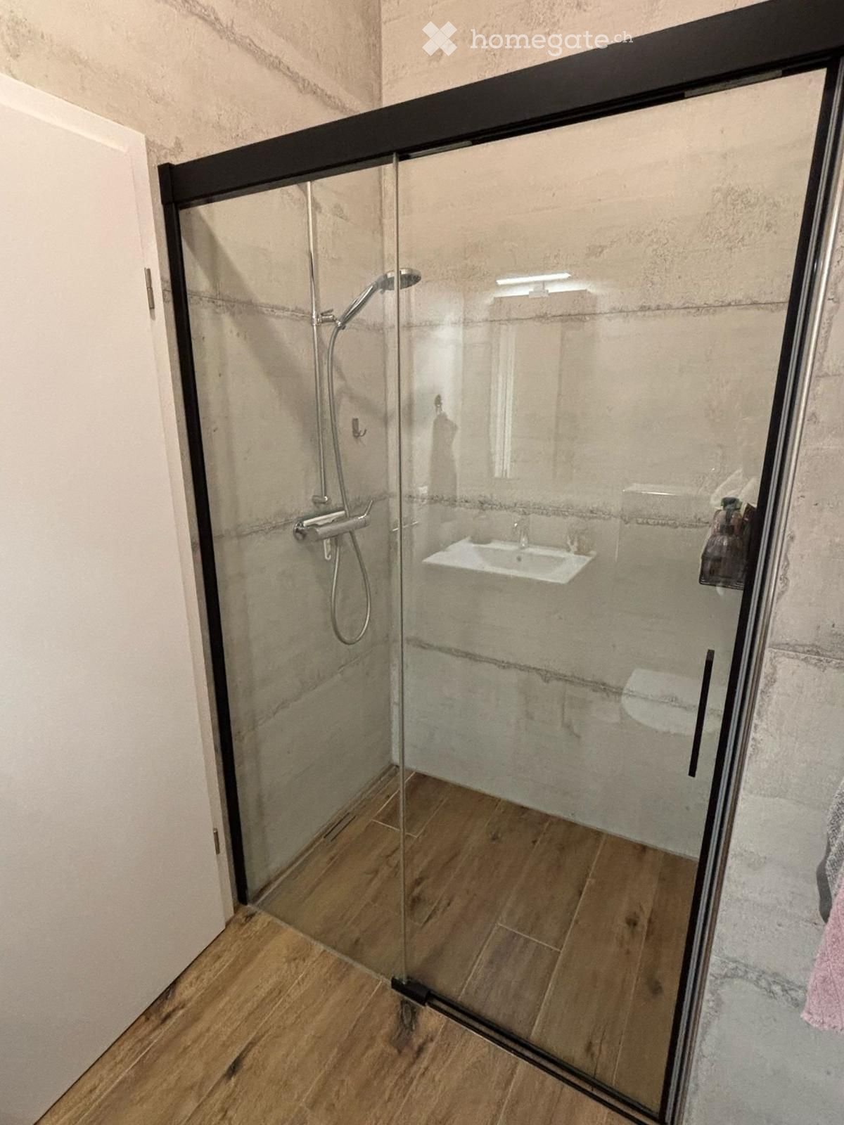 Ihr neues Zuhause: Grosszügig, modern und zentral in Zwingen - Bild 11