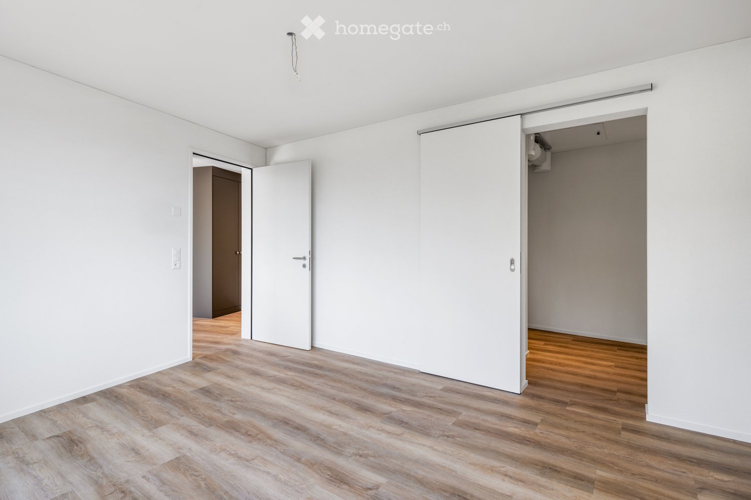 Moderne 2.5 Zimmerwohnung in privilegierter Lage oberhalb der Limmat - Bild 4