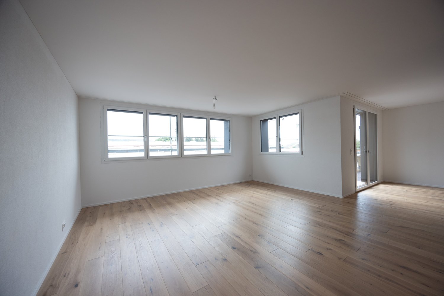 Moderne 4.5-Zimmer-Neubau-Wohnung mit Balkon in Affeltrangen - Bild 4