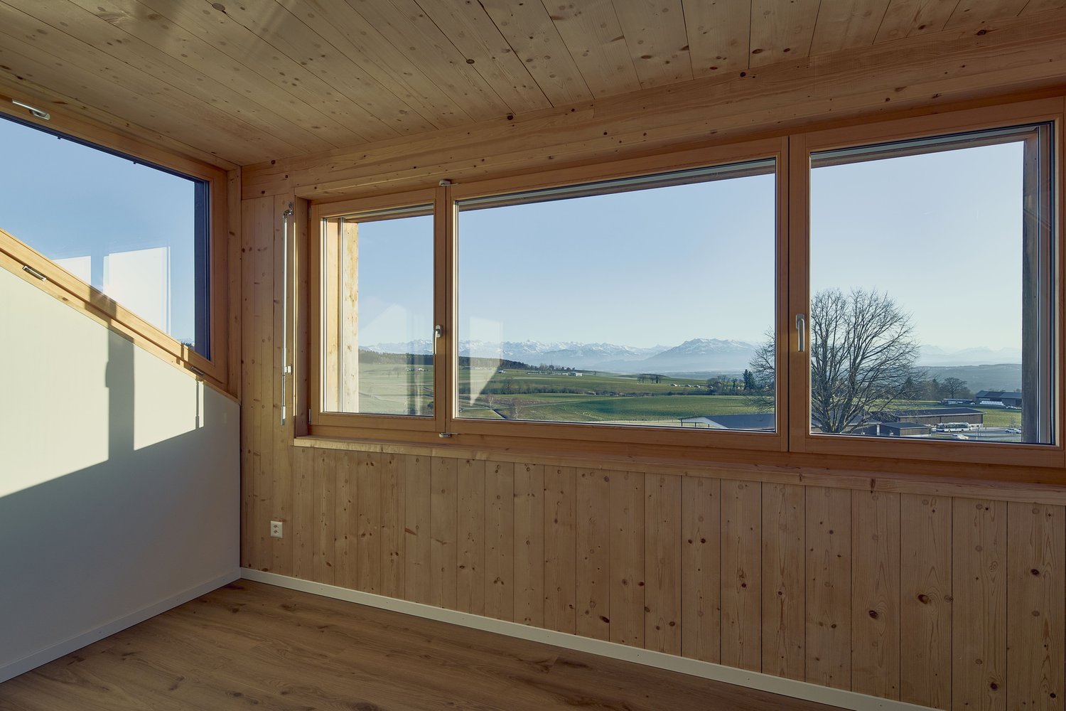 Stilvoll wohnen mit beeindruckendem Panorama - Bild 11