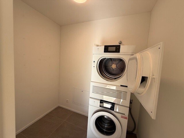 Grosszügigie 2.5-Zimmer Wohnung in Seenähe - Waschturm.jpg