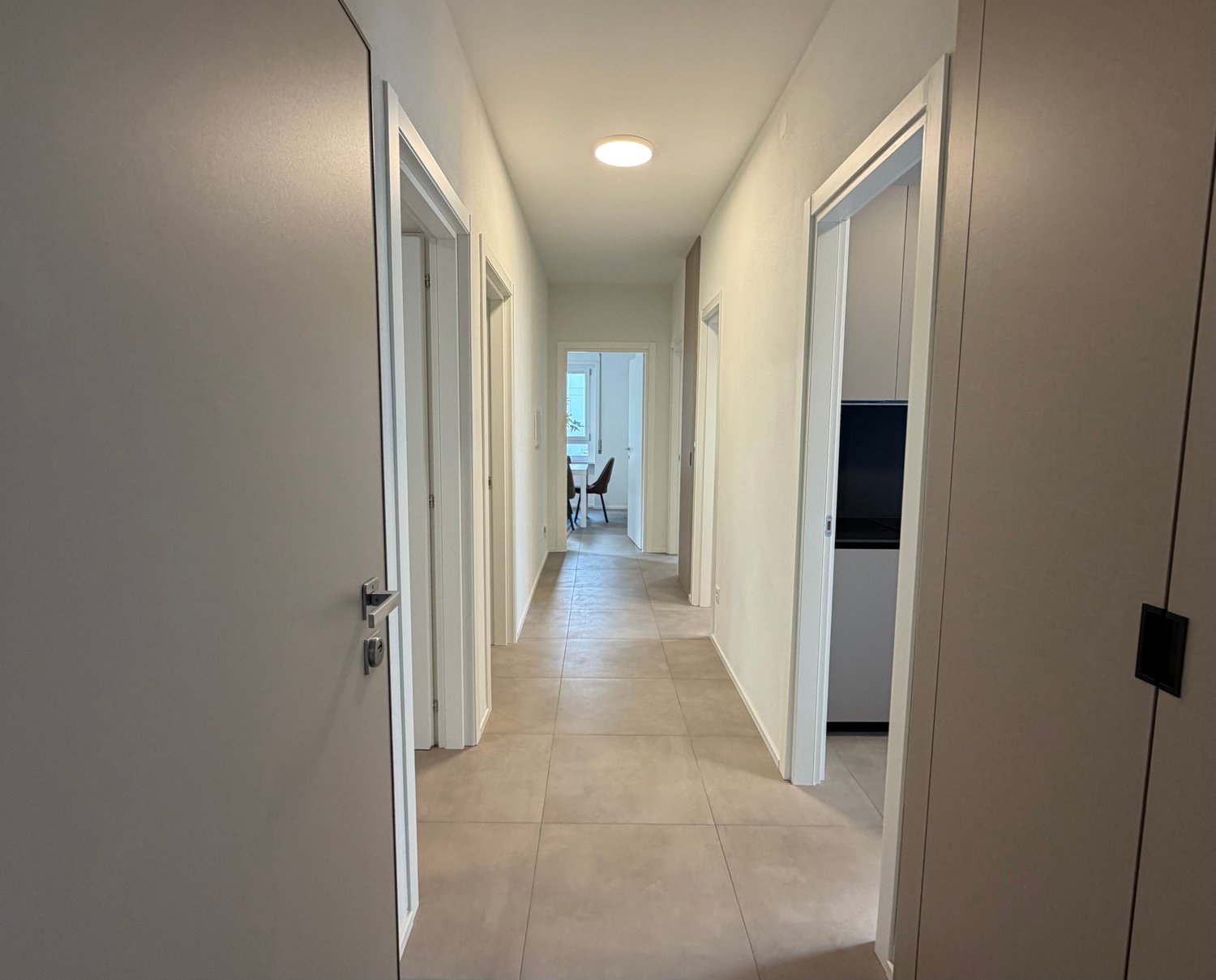 Chiasso Nuovo 4.5 loc. Arredato Pigione 1'200 Spese 250 - Bild 4