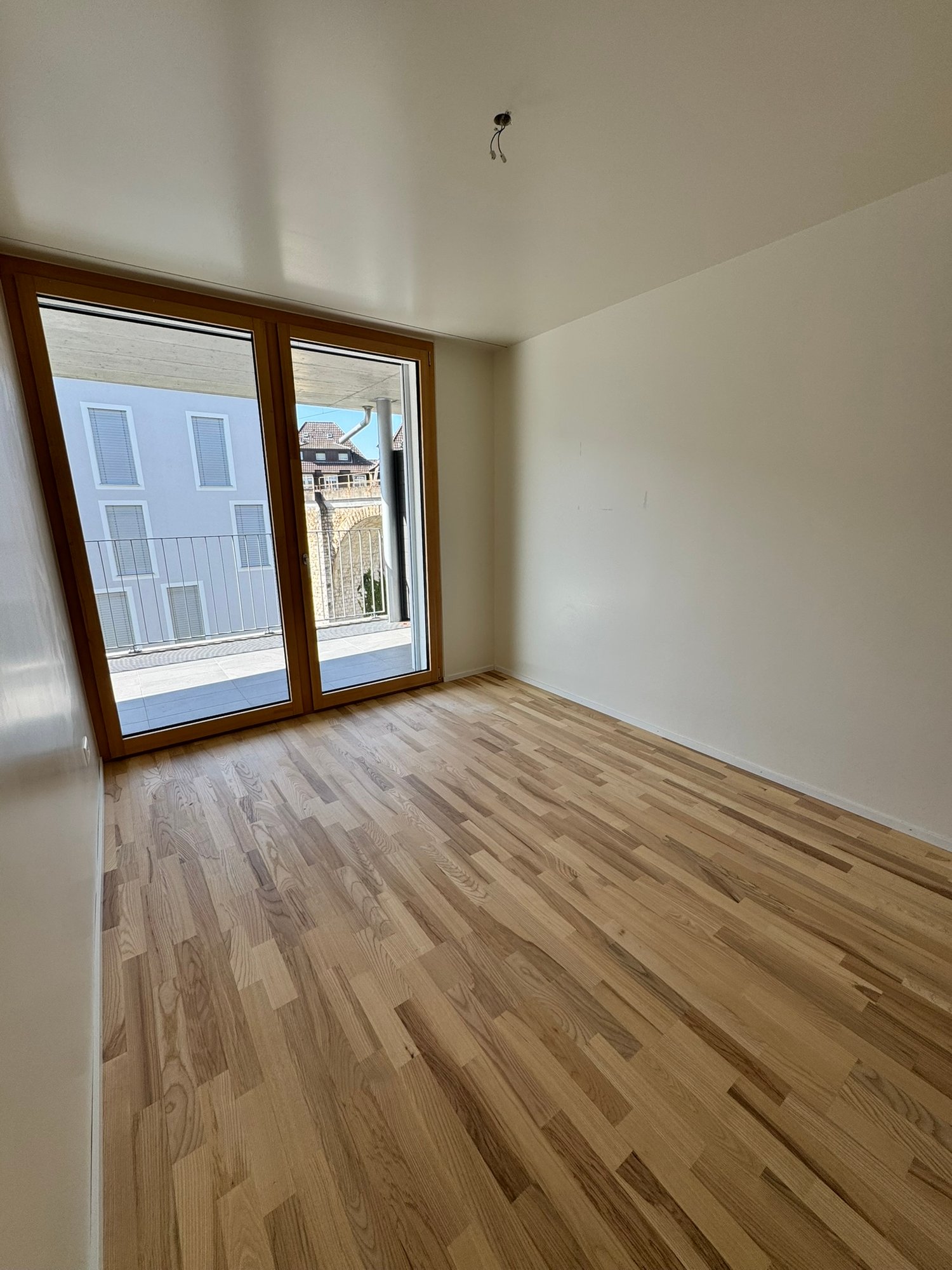 Moderne 3.5-Zimmer-Wohnung mit Balkon in Grenchen - Bild 8