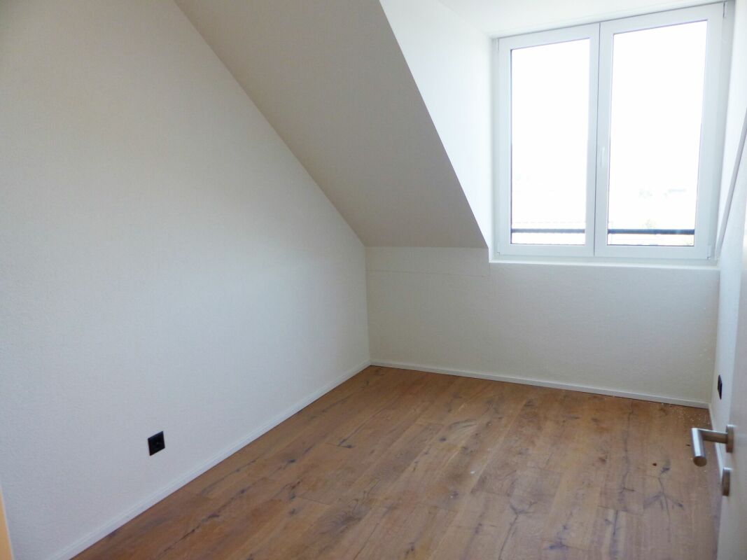 Neubau 5.5 Zimmer Eckeinfamilienhaus - Bild 9