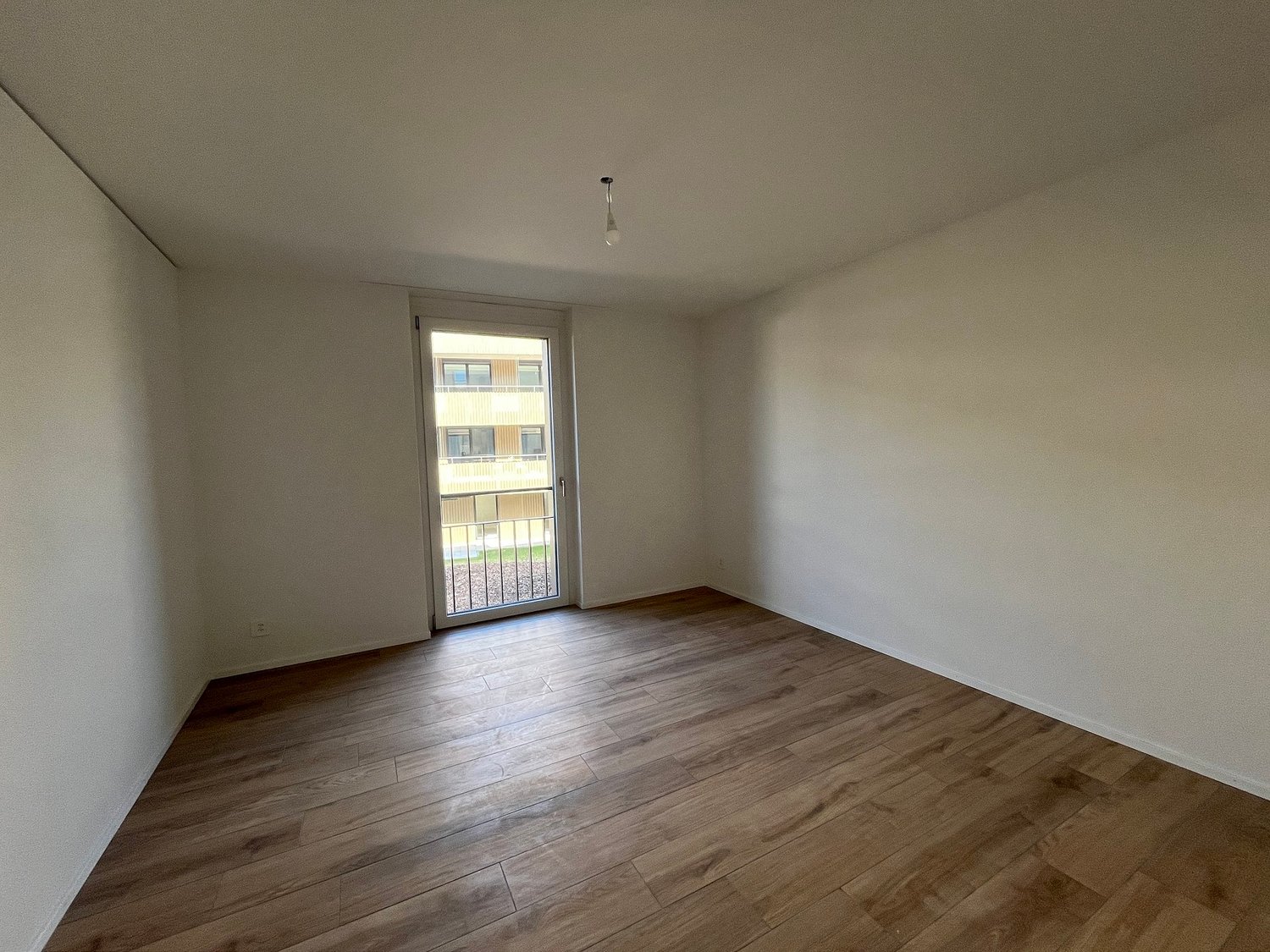 05700 - Appart. 3½ PCES - IMP. CHAMP-RIOND 26 - MATRAN - Bild 4