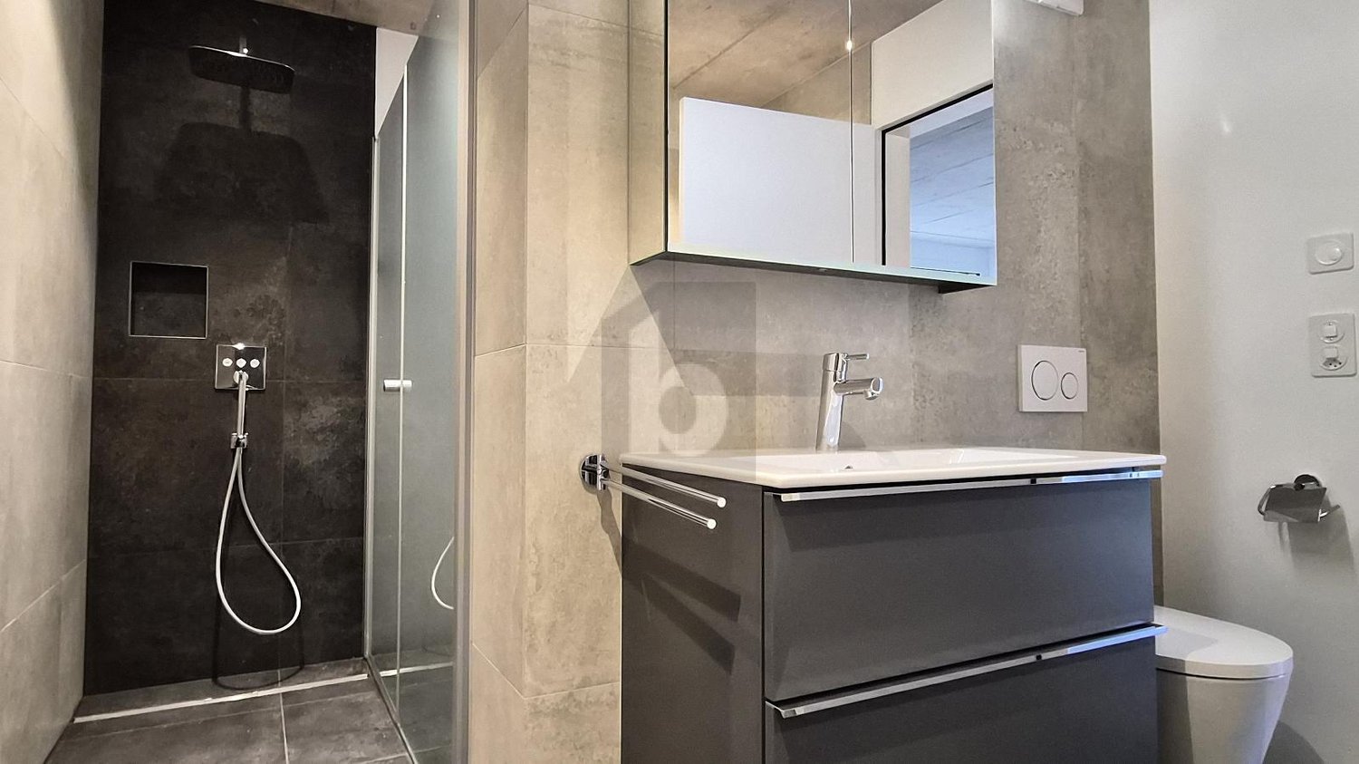 MODERN, LICHTDURCHFLUTET UND STADTNAH - Bild 5