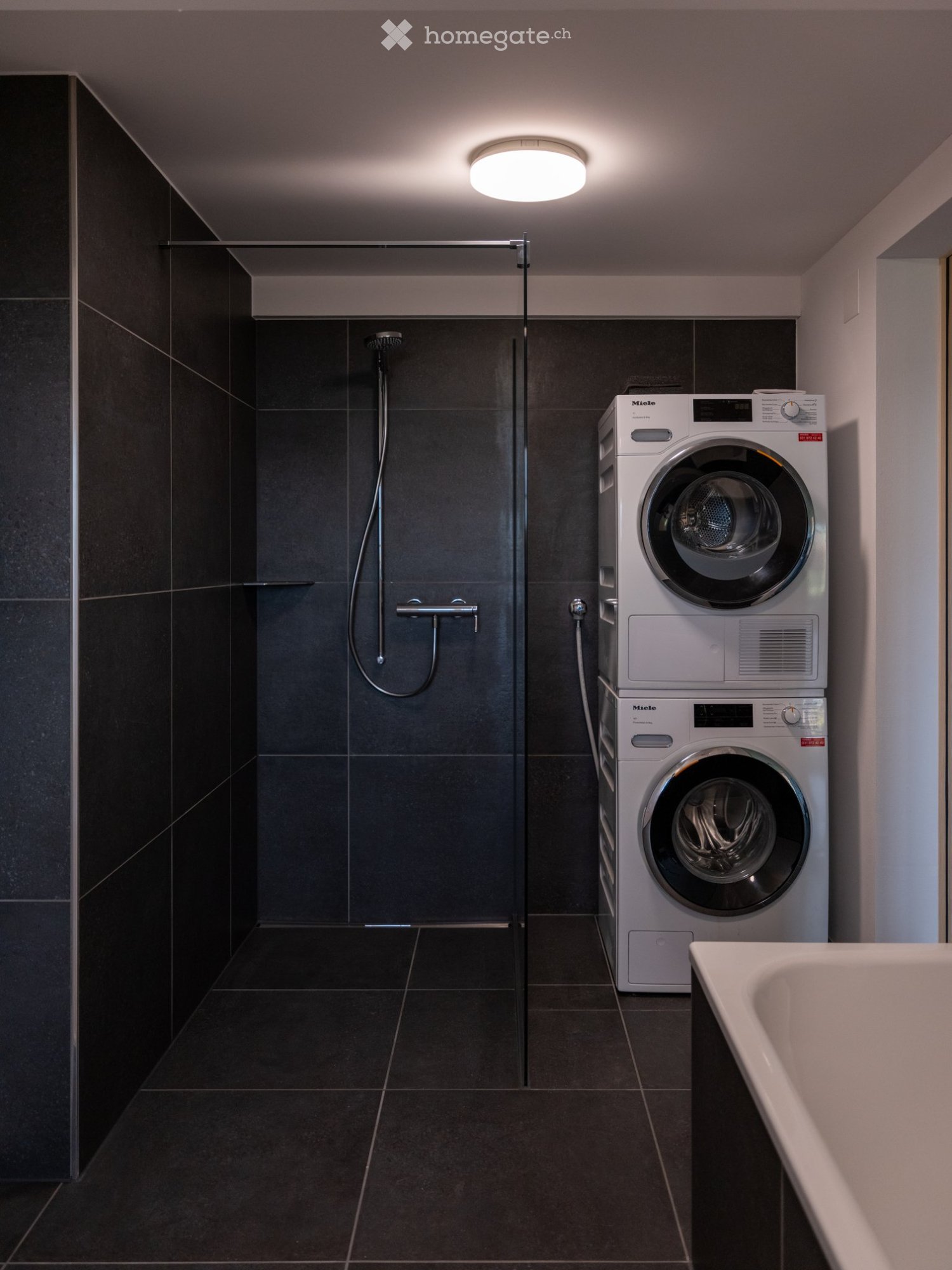 Neue moderne 3.5 Zi. Wohnung mit Charme in Bauernhaus im EG - Bild 8