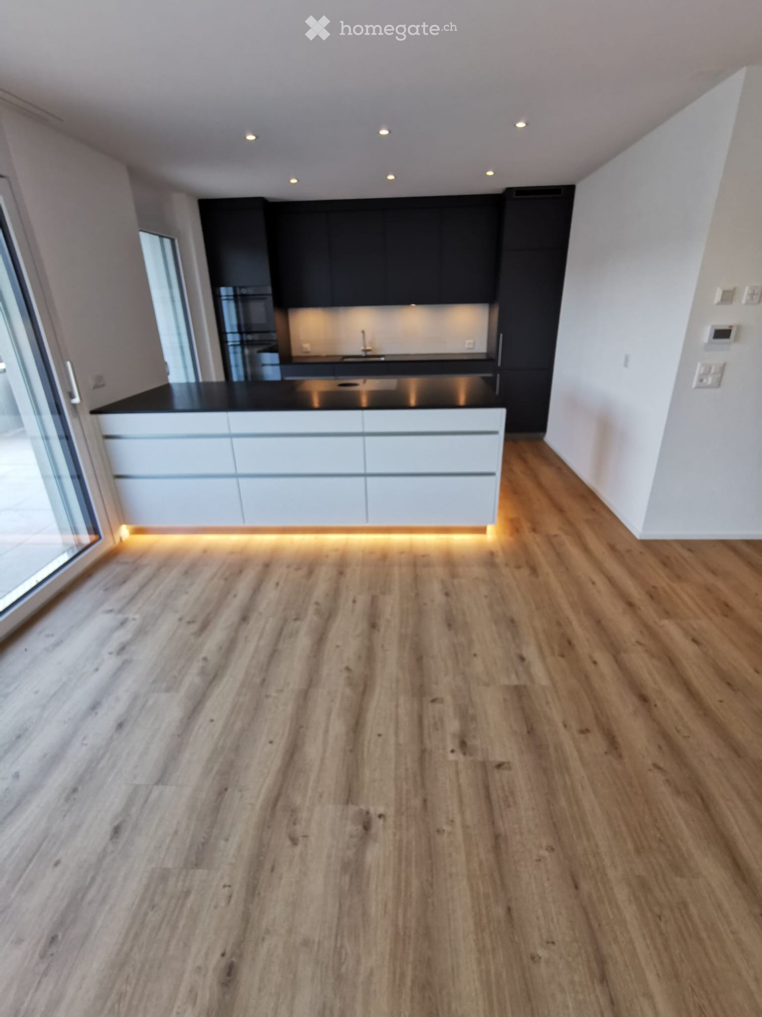 Topmoderne 4,5 Zimmer Attikawohnung mit grosser Terrasse - Bild 2