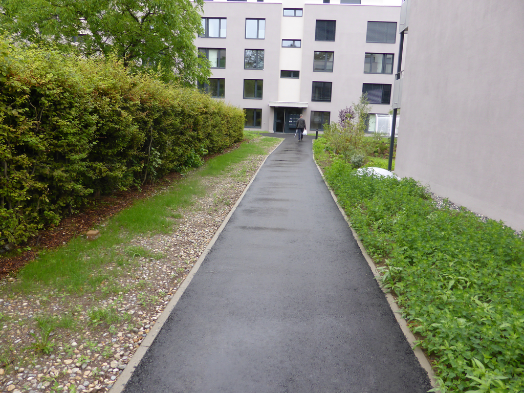 4.5-Zimmer-Wohnung im 3. Obergeschoss Ruhige Lage mit grossem Balkon - P1000205.JPG