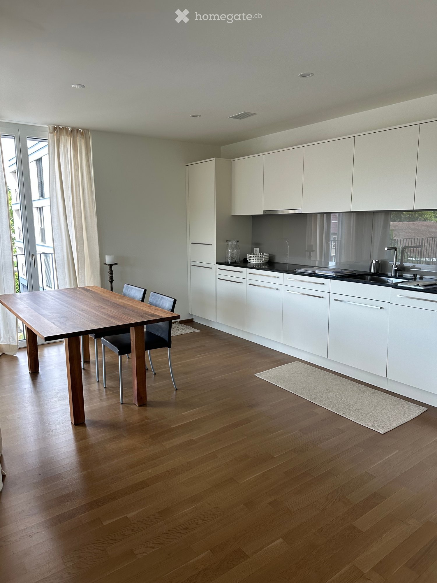 Moderne 3.5-Zimmer-Wohnung mit Balkon und schöner Aussicht in Bottmingen - Bild 6