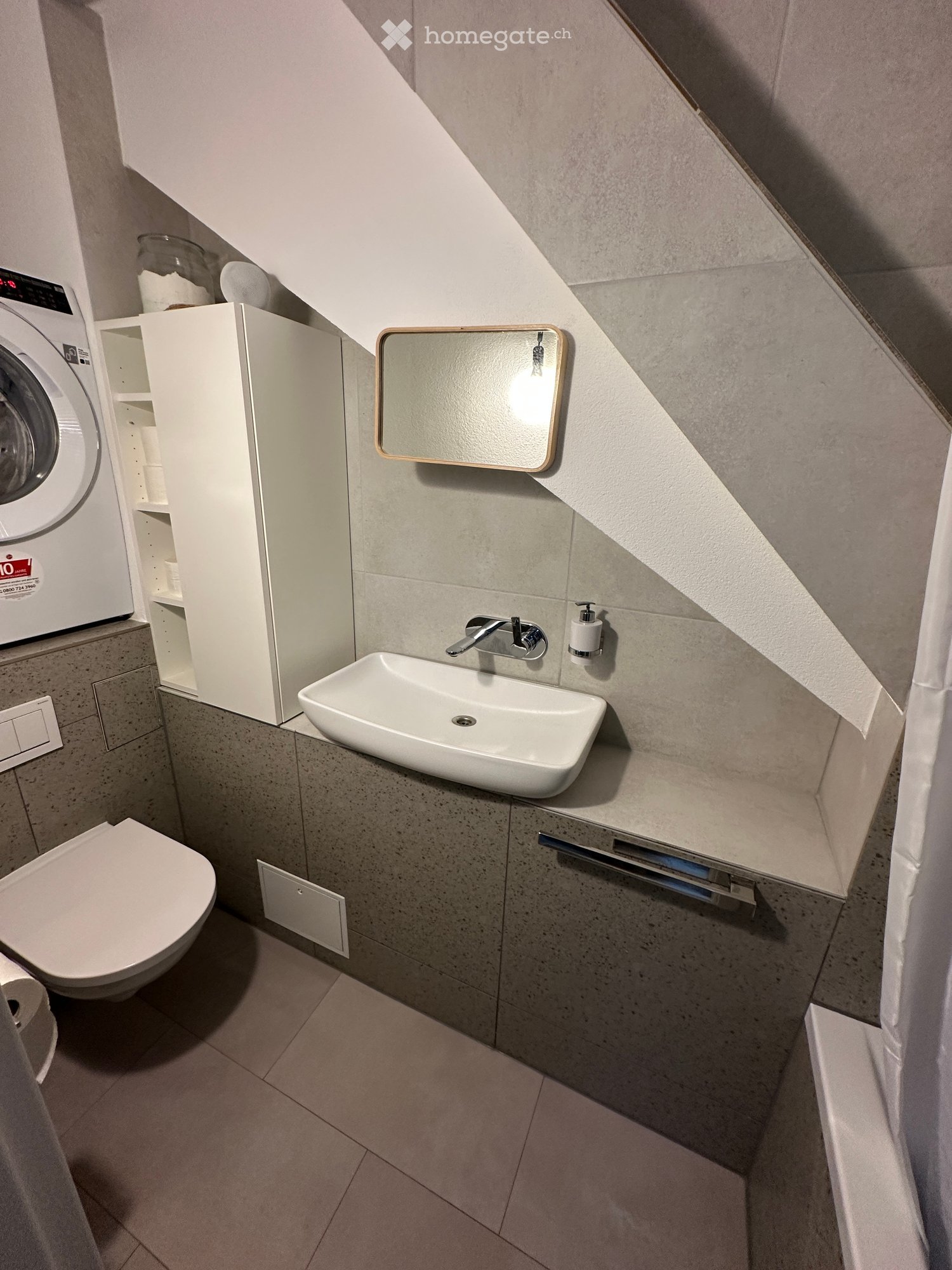 Moderne 3.5-Zimmer-Dachwohnung in ruhiger Lage von Rafz - Bild 2