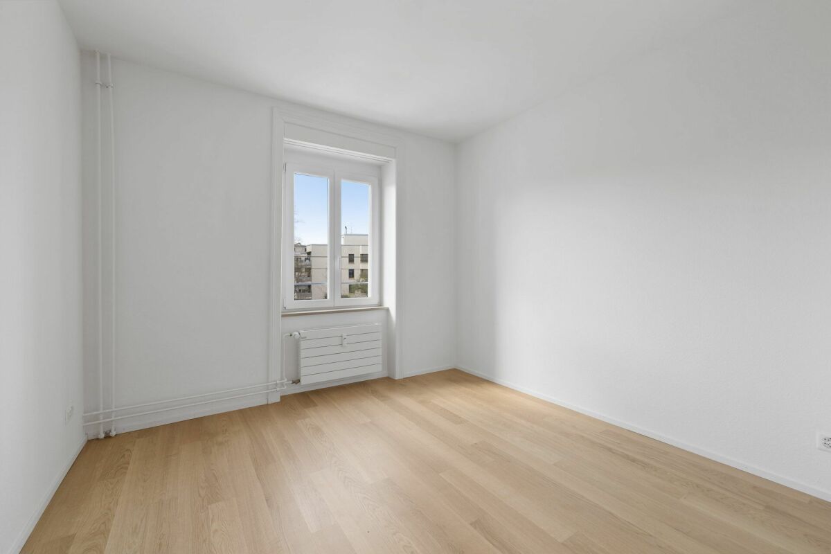 Moderne 2 1/2-Zimmer-Wohnung in kernsaniertem Mehrfamilienhaus Nähe Kronenplatz - Bild 7