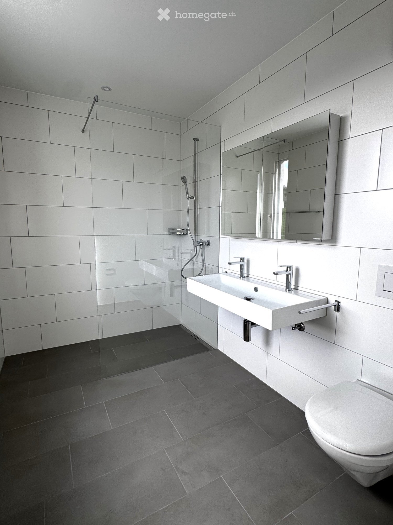 Moderne 4.5-Zimmer-Wohnung mit Balkon und Seeblick in Schmerikon - Bild 4