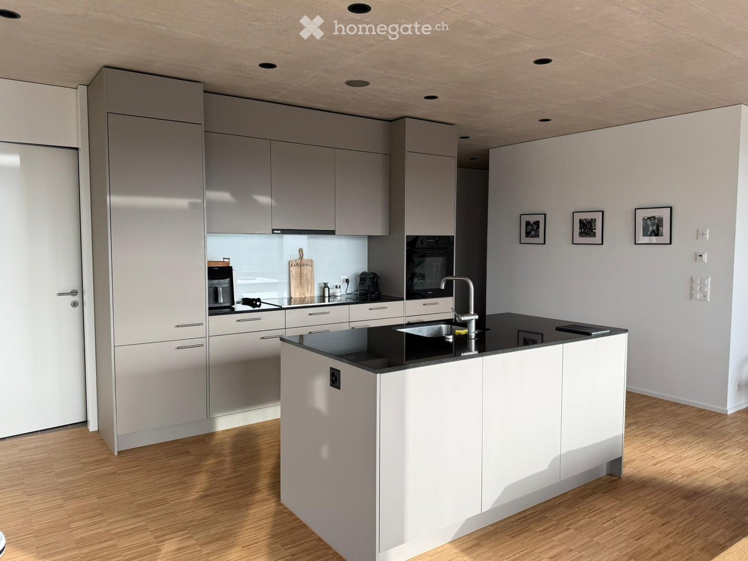 Modern 2.5-Room Apartment in Brand New Building - Rudolfstetten-Friedlisberg - Bild 1