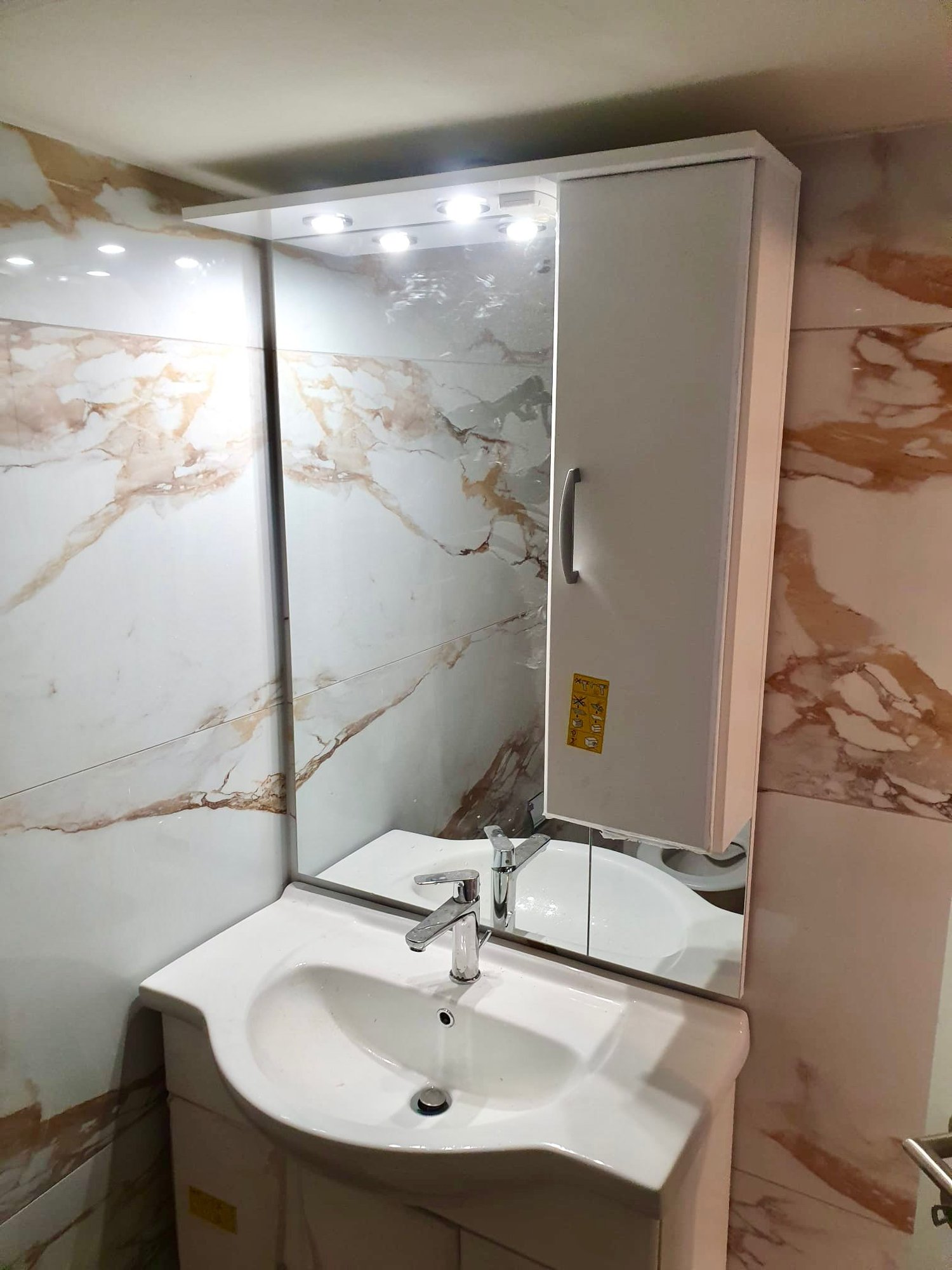 Frisch renovierte 2.5 Zimmer Wohnung, Erstbezug, 3 Minuten zum Bahnhof Frauenfeld - Bild 4