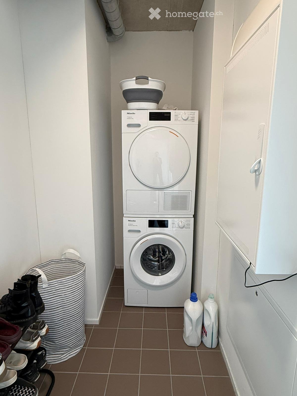 Modern 2.5-Room Apartment in Brand New Building - Rudolfstetten-Friedlisberg - Bild 4