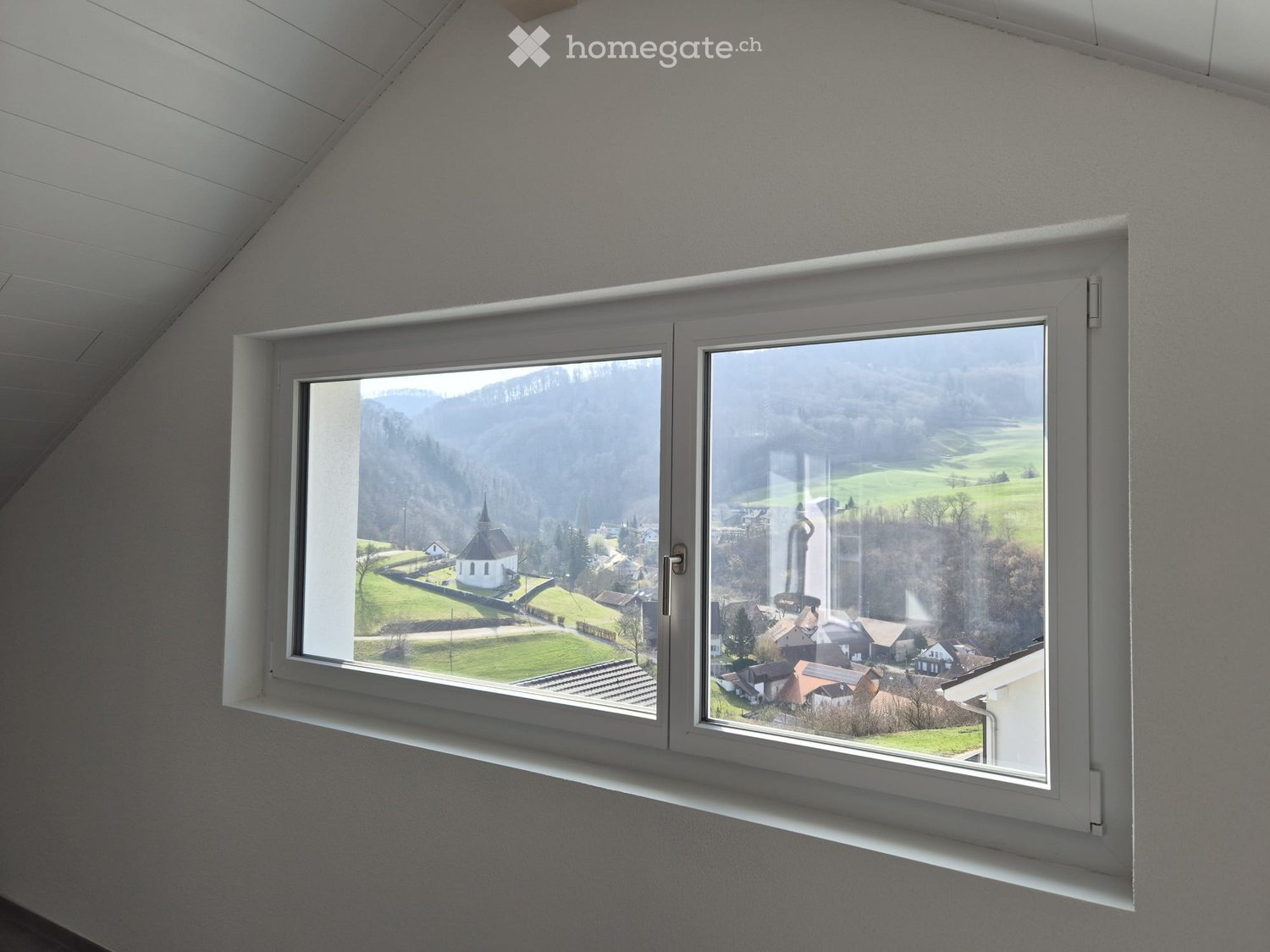 Grosszügige 2.5 Zimmer Dachwohnung mit Panoramablick ins Grüne in Densbüren - Bild 9