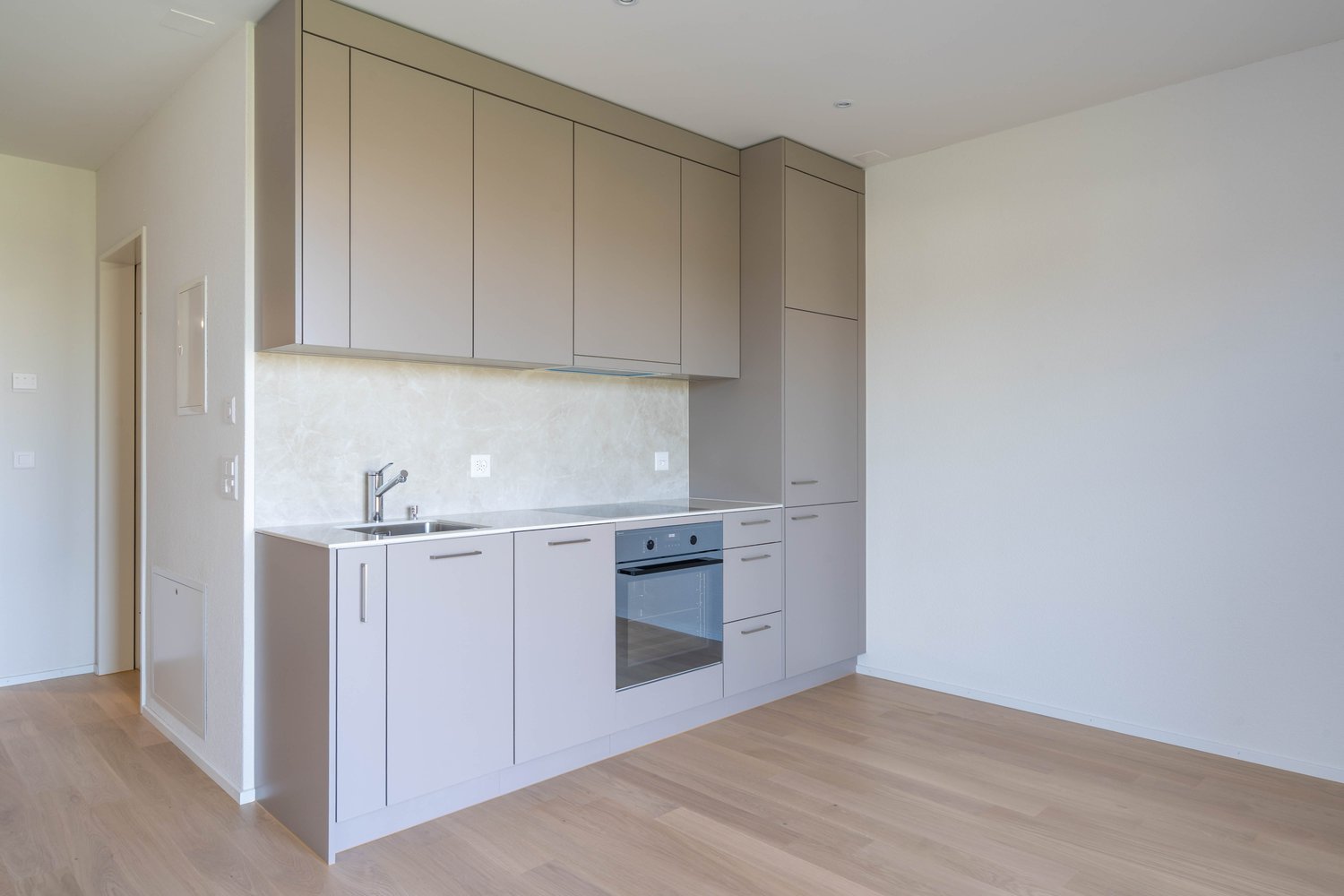 Erstvermietung: Helle 1-Zimmerwohnung an ruhiger Lage - Bild 1