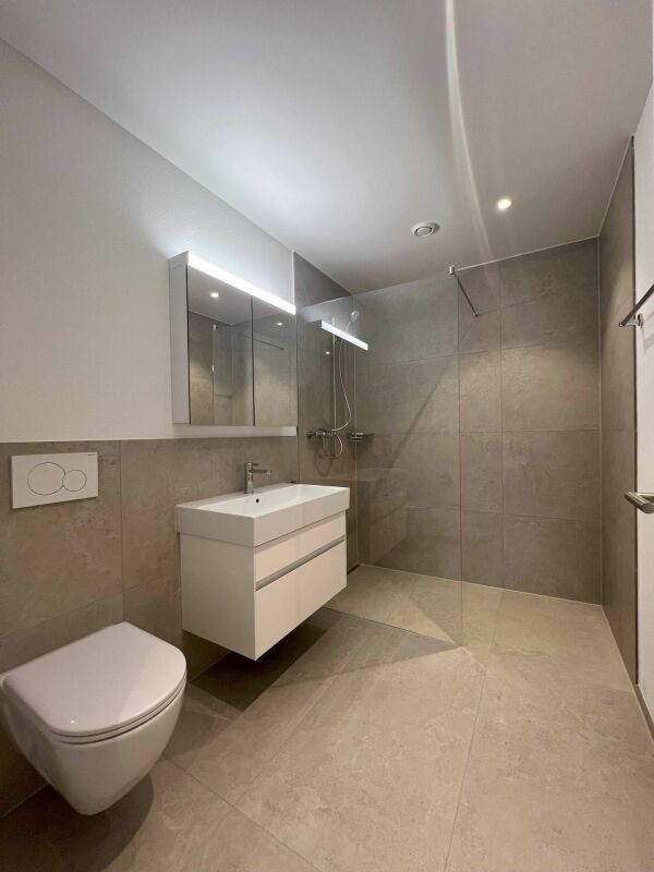 helle 3.5 Zimmerwohnung mit Weitsicht! - Bild 2