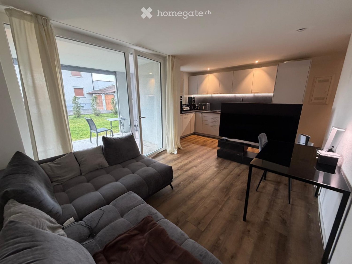 Moderne 2.5-Zimmer-Neubau-Wohnung in Glashütten ab Sofort - Bild 3