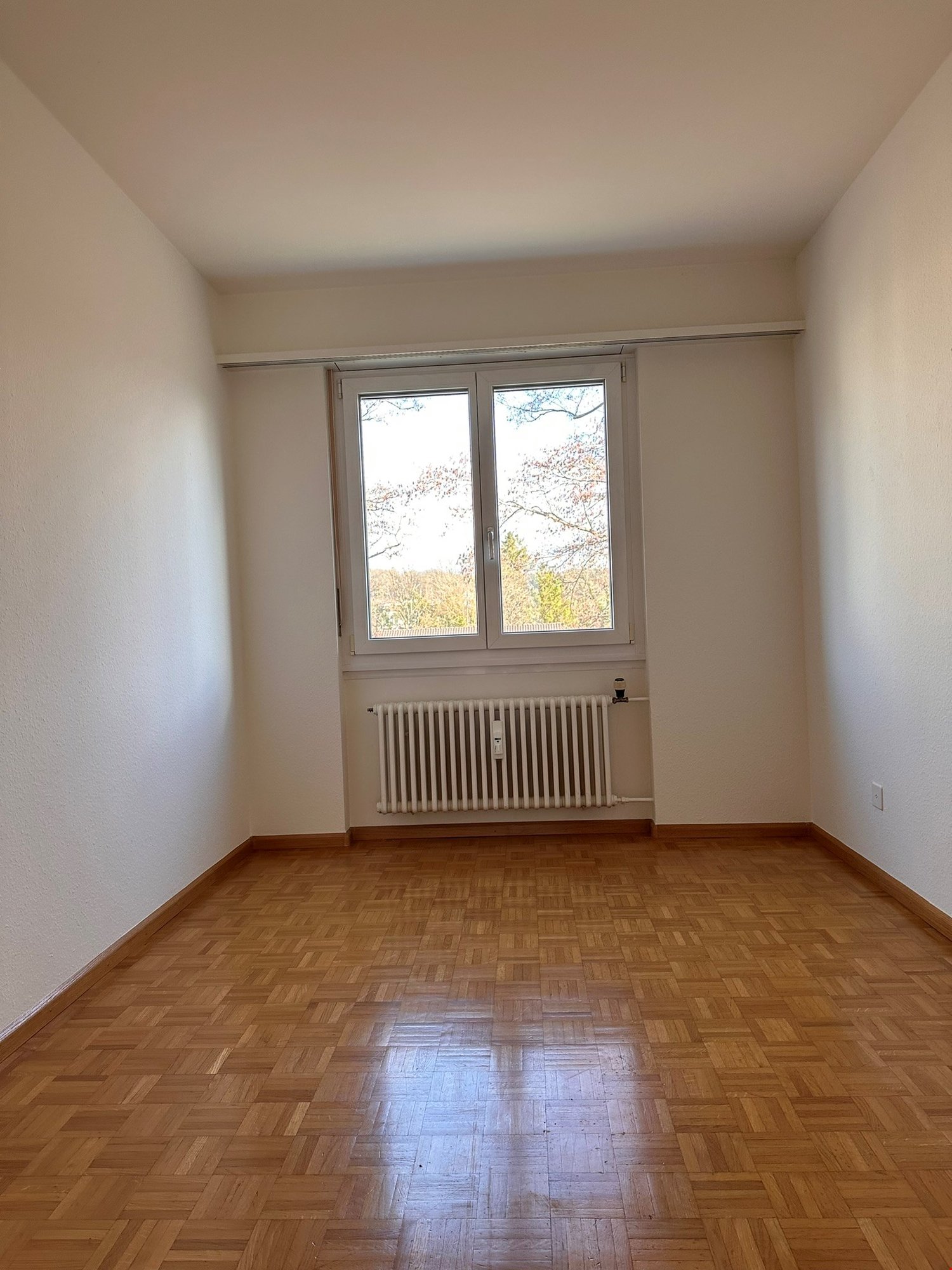 Sonnige 4,5 Zimmerwohnung mit Balkon - Bild 9