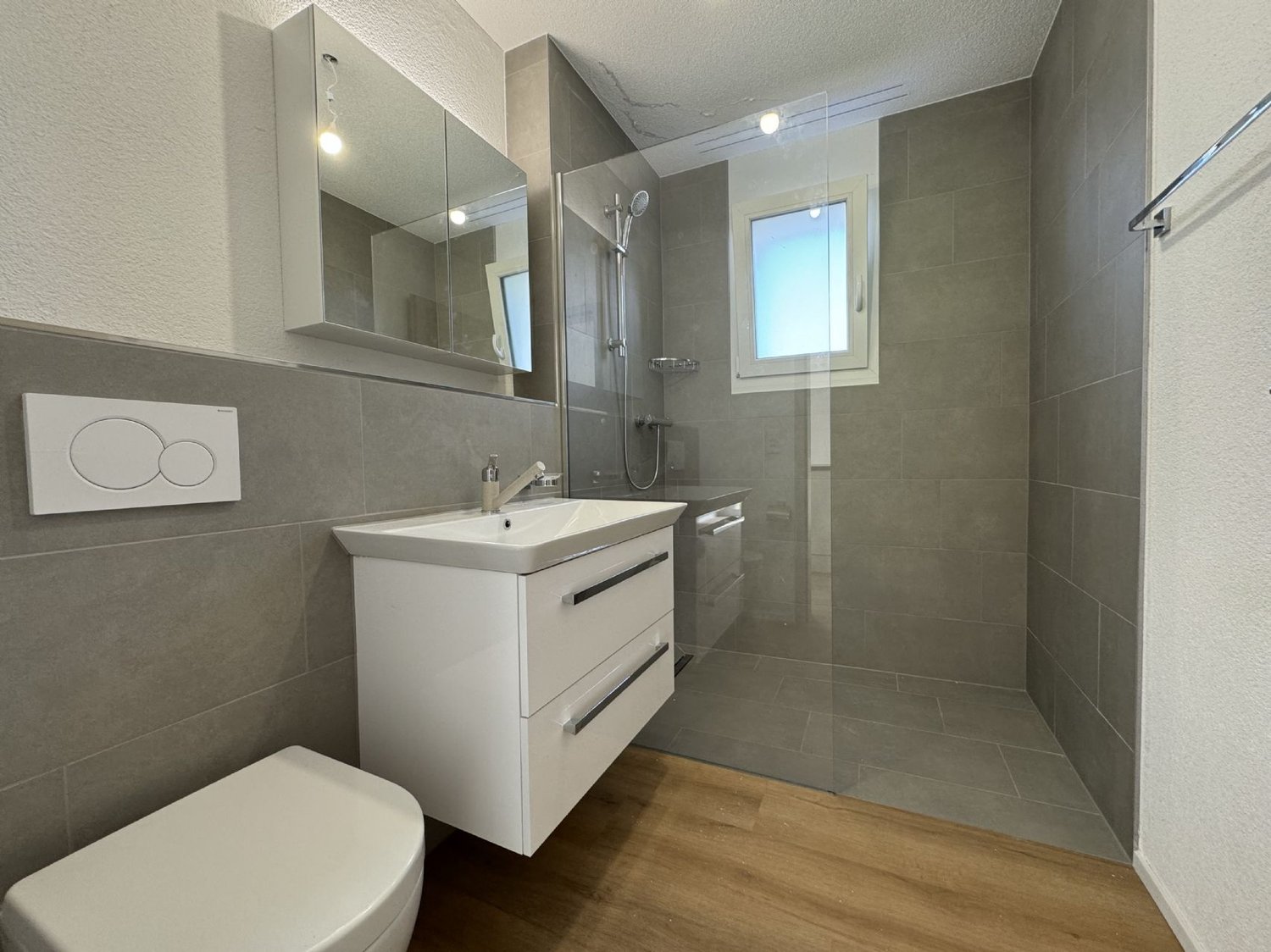 Hochwertige 3.5-Zimmerwohnung zu vermieten! - Bild 2