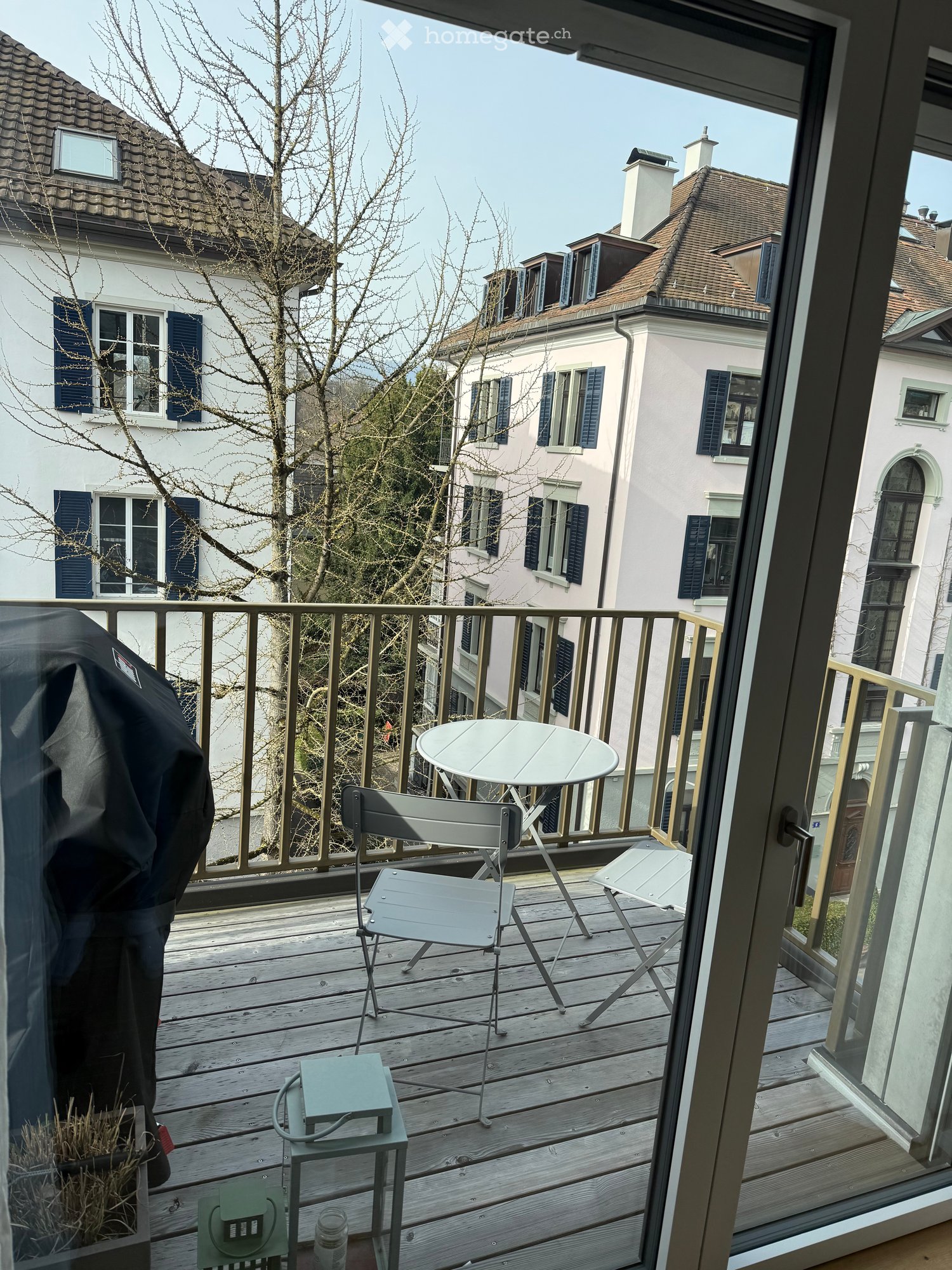 Moderne 2.5-Zimmer-Neubau-Wohnung mit Balkon in Hottingen - Bild 2