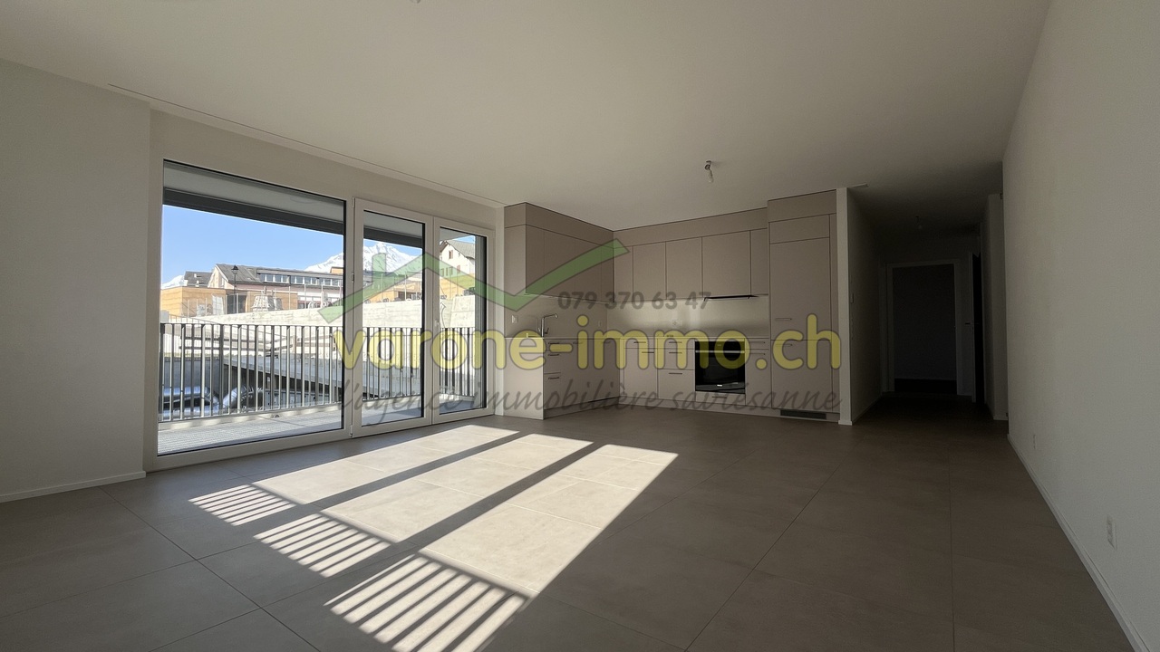 À LOUER à Saint-Germain / Savièse - 4.5 pces - Séjour et cuisine