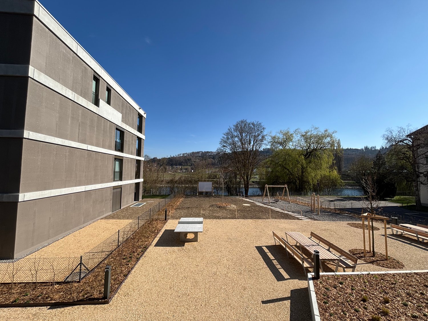 NEUBAU - Grosszügige 3.5-Zimmer-Wohnung mit Aareblick in Brügg - Bild 11