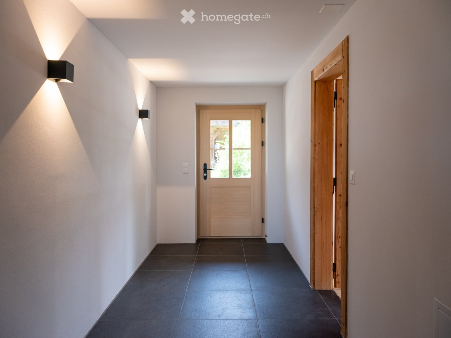Neue moderne 3.5 Zi. Wohnung mit Charme in Bauernhaus im EG - Bild 2