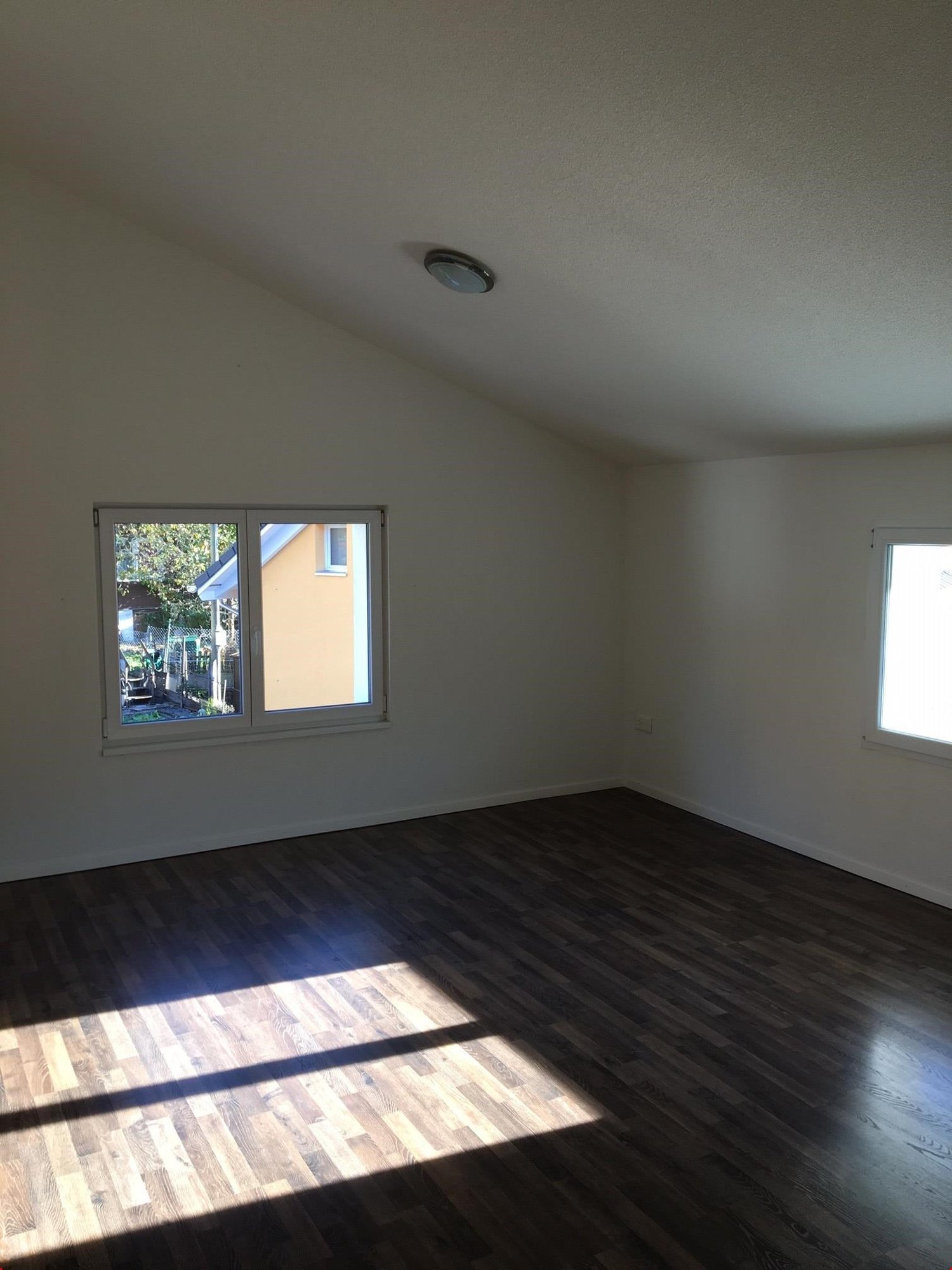 Charmante 3.5 Zi Dachwohnung - per 1.7. - Bild 3