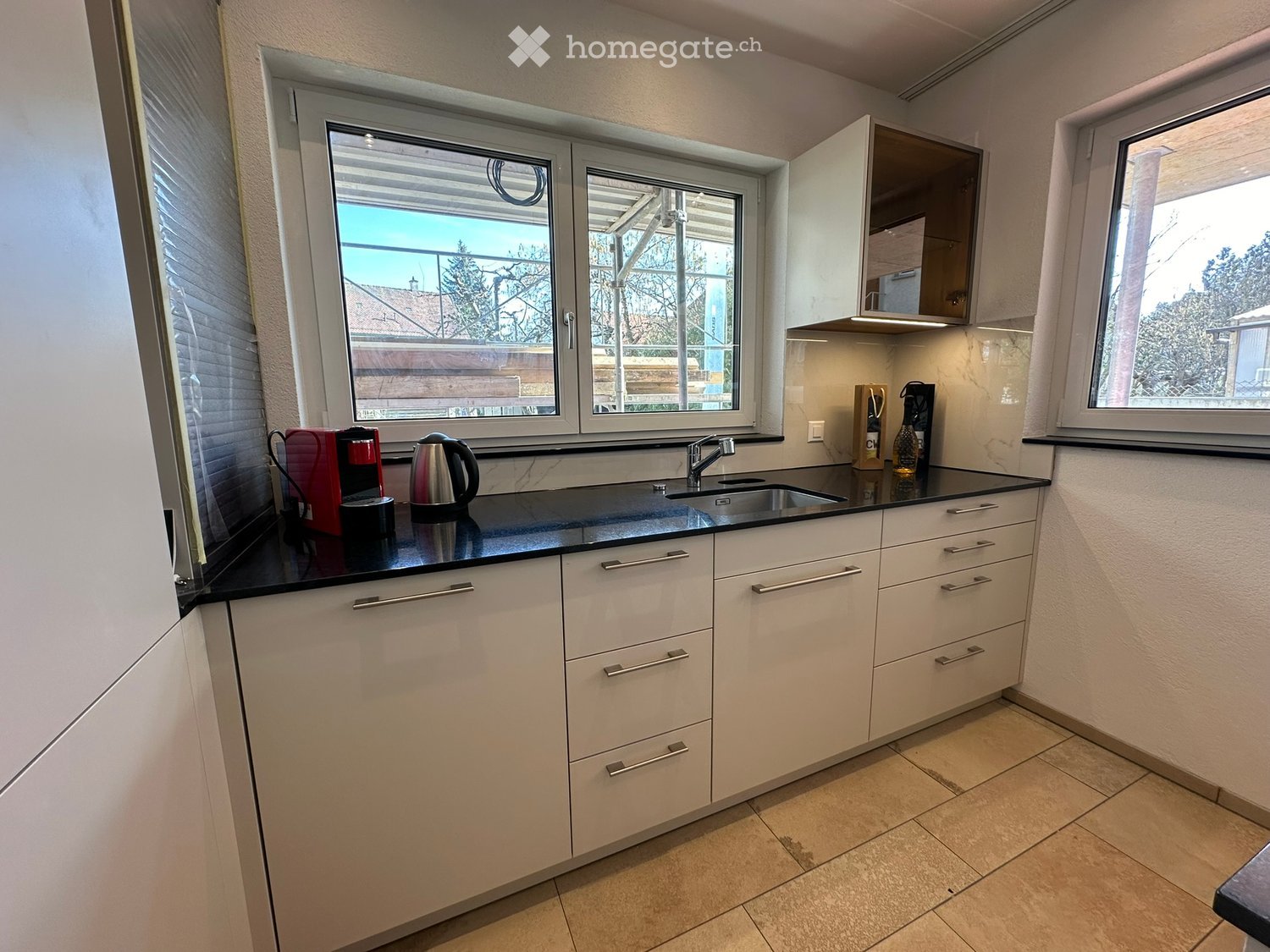 Möblierte 2.5-Zimmer-Wohnung incl. Parkplatz auf der Schaffhauser Breite - Bild 2