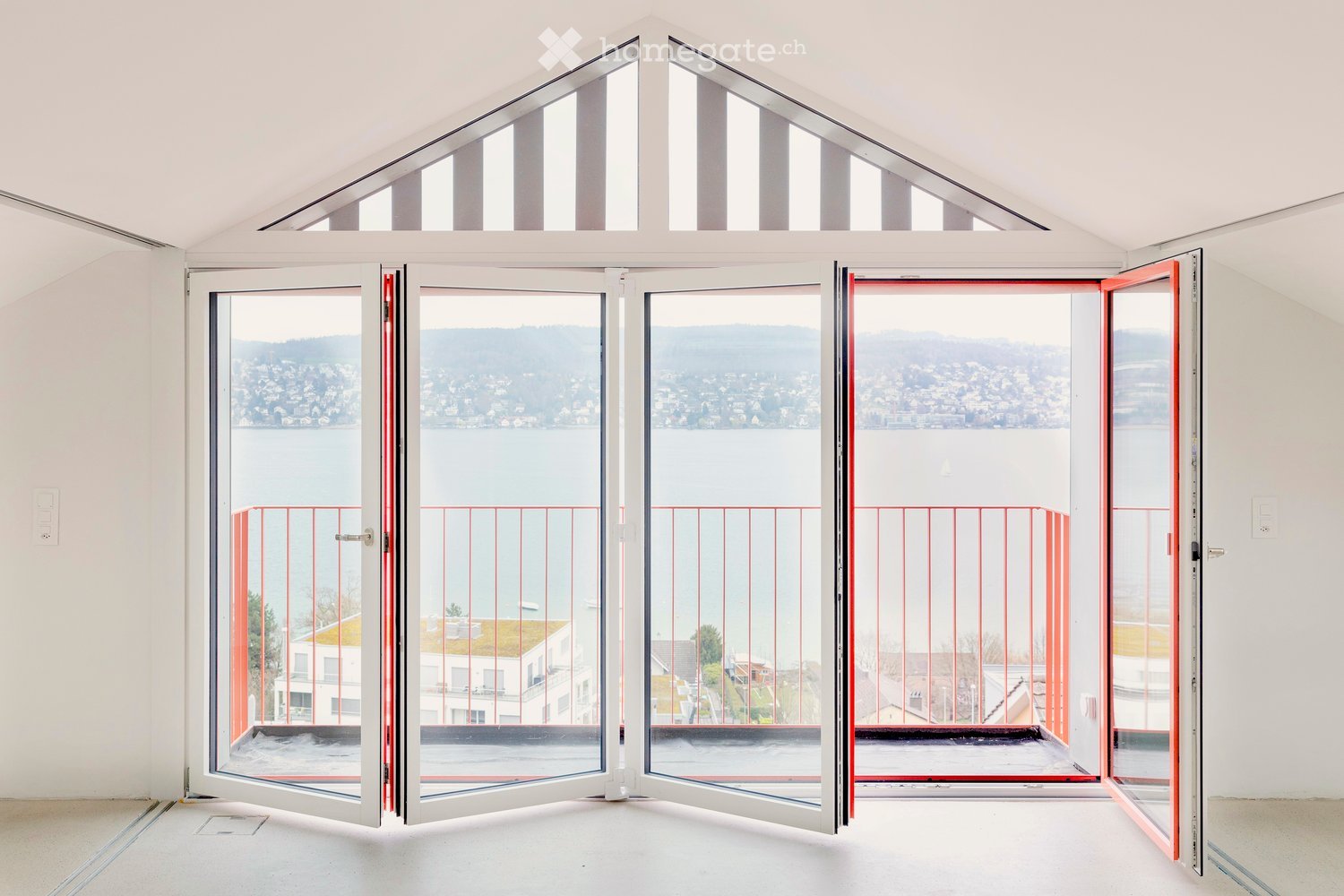 Aussergewöhnliche loftartige Wohnung mit atemberaubenden Rundumblick auf den Zürichsee - Bild 1