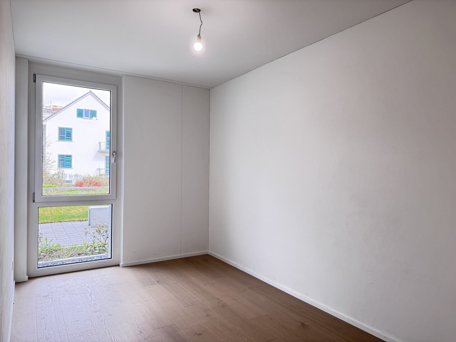 4.5 Zimmer Neubau-Wohnung im Erdgeschoss - 20260327_093805193_iOS