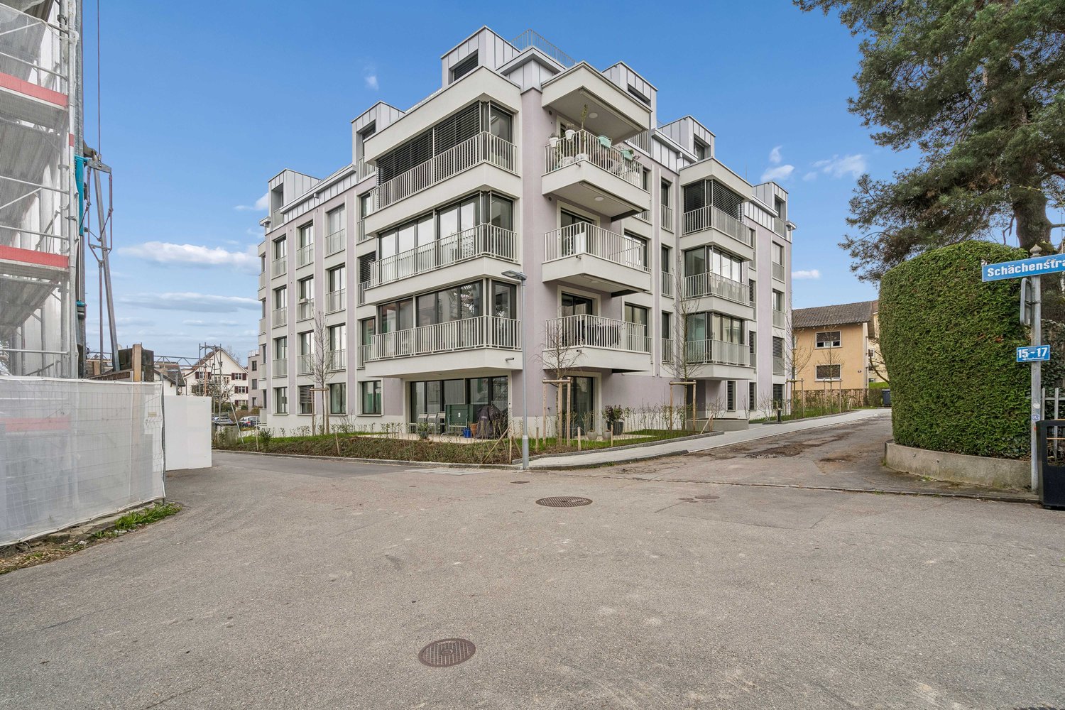 Moderne Neubauwohnung - 4.5-Zimmerwohnung mit Balkon & Wintergarten - Bild 1